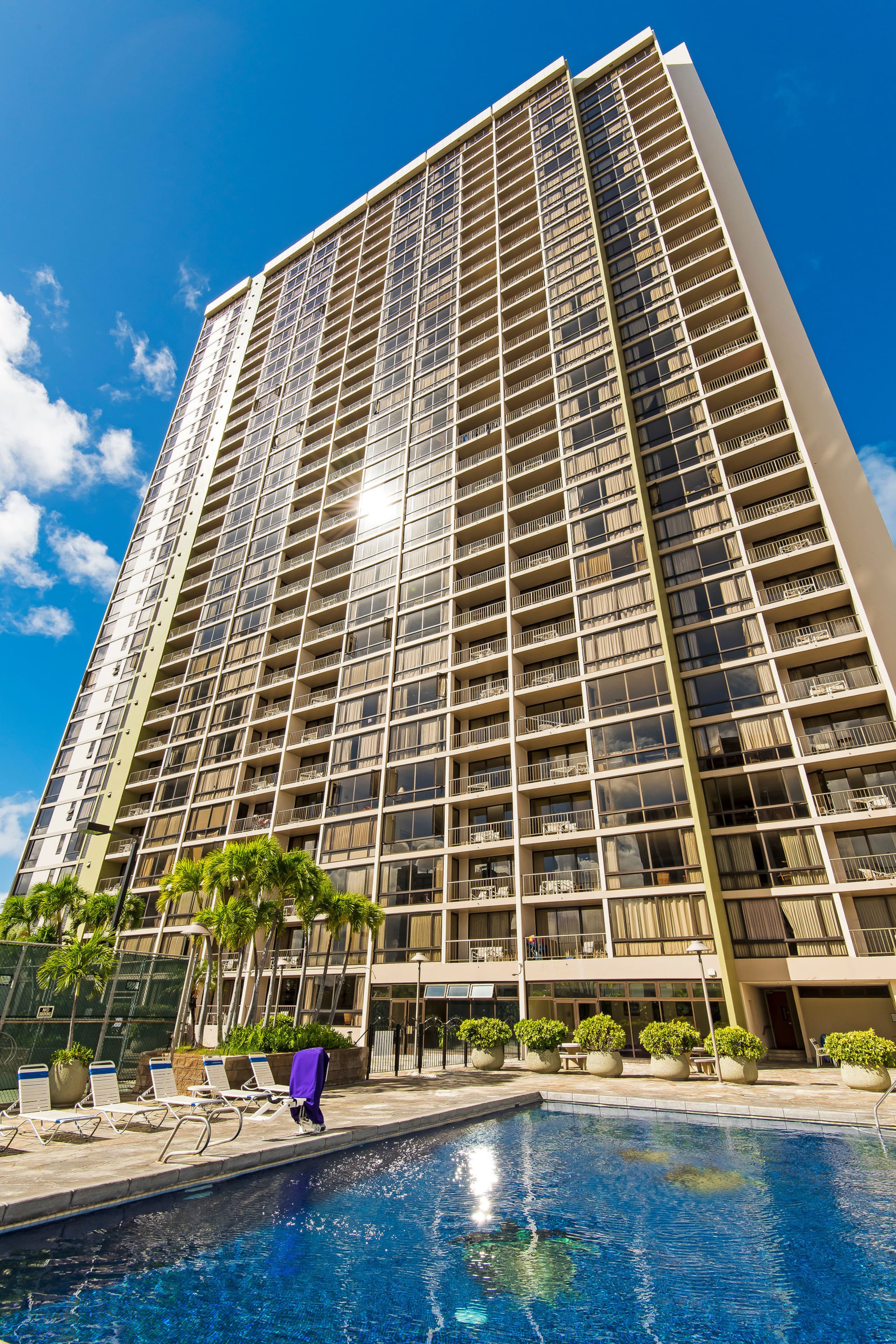 Ocean & Diamond Head Views Condo at Waikiki Sunset - Image 31