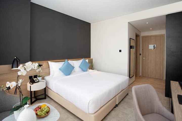 Modern Room Near Miraj Islamic Art Centre - Dubai