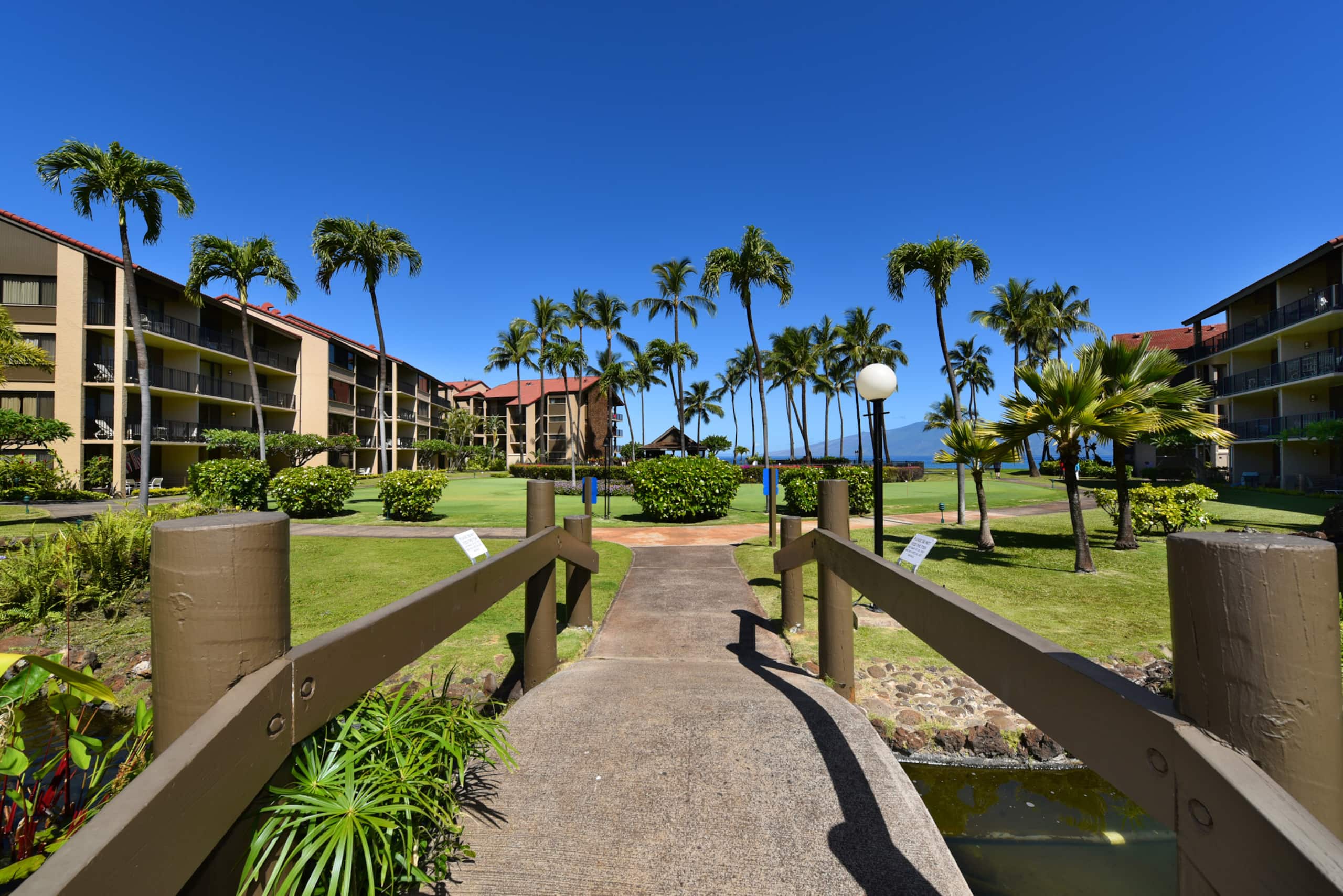 Condo in Lahaina · ★4.88 · 2 bedrooms · 3 beds · 2 baths - Image 47