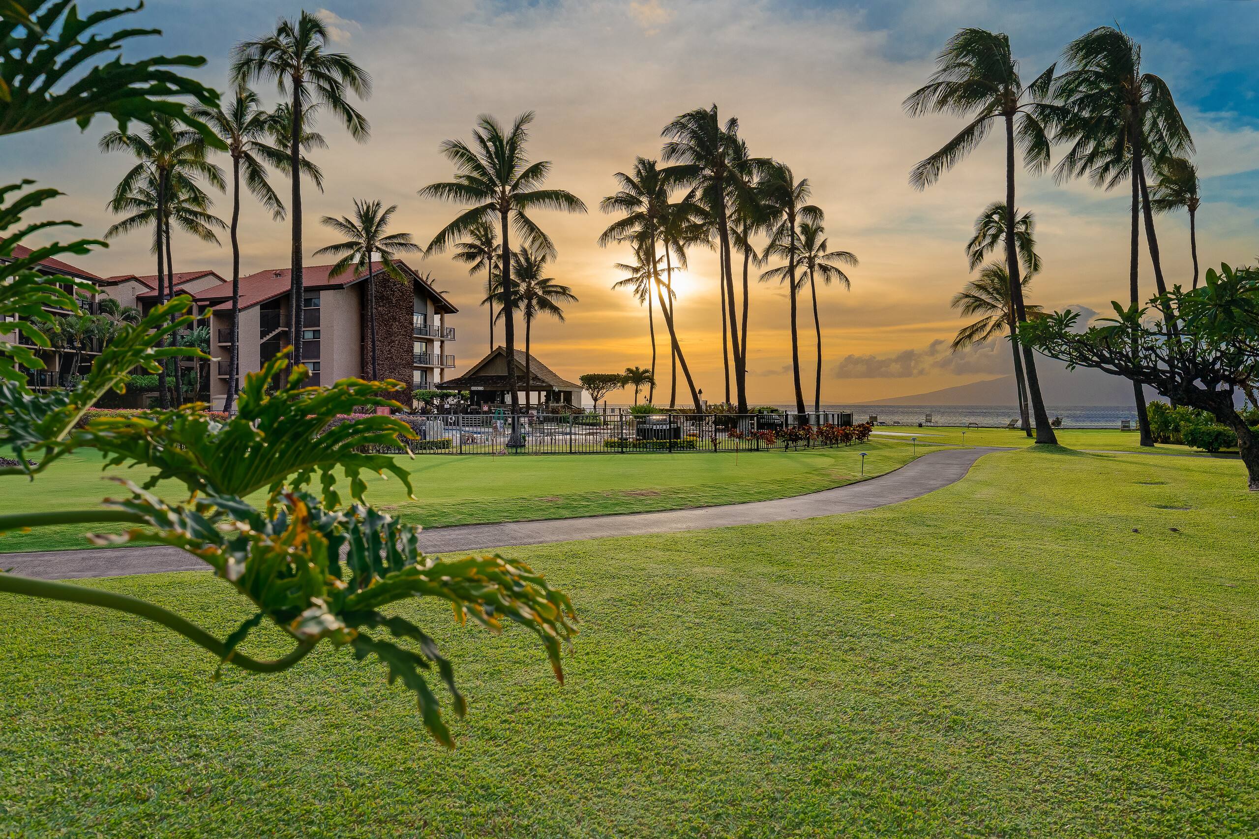 Condo in Lahaina · ★4.88 · 2 bedrooms · 3 beds · 2 baths - Image 50