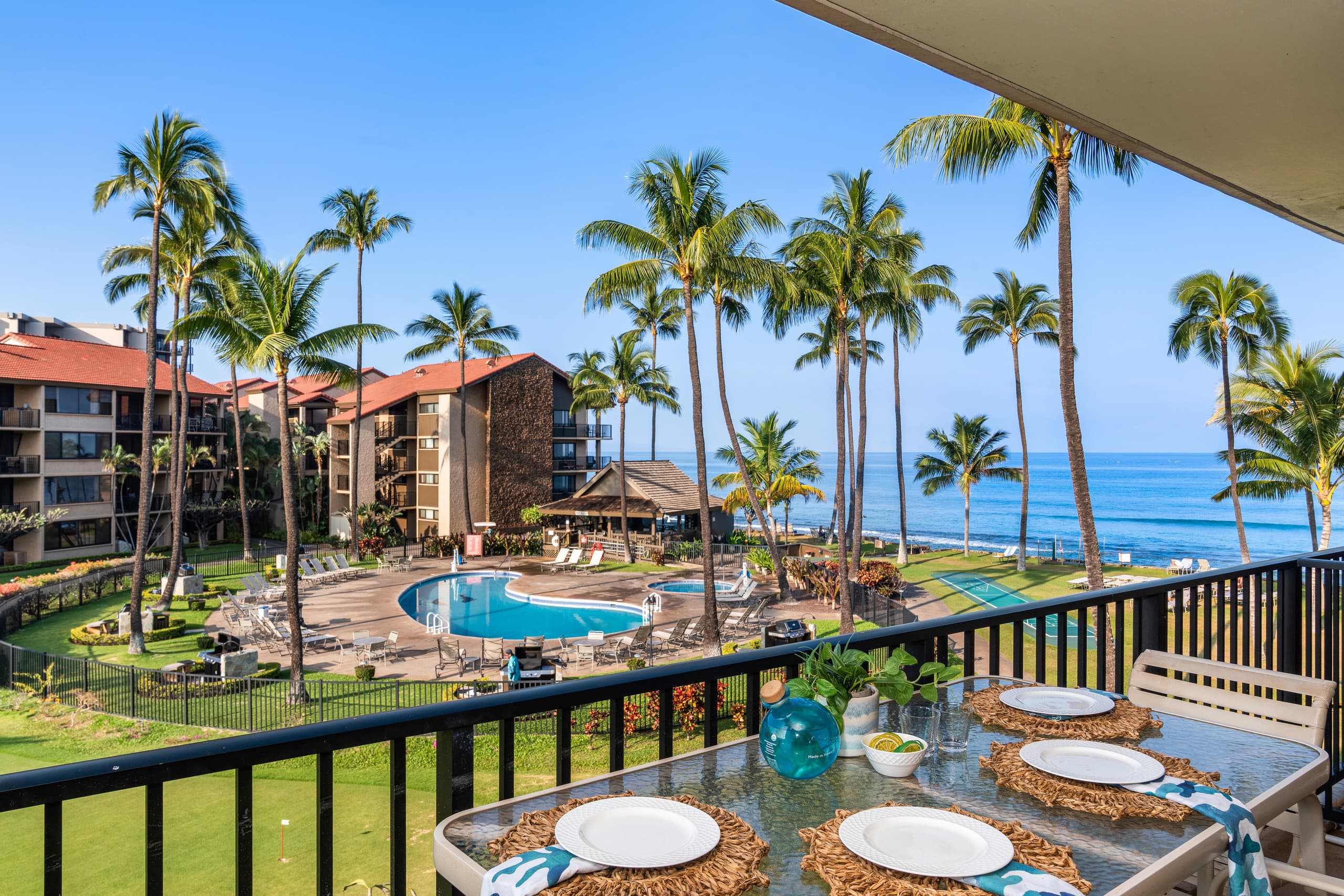 Condo in Lahaina · ★4.88 · 2 bedrooms · 3 beds · 2 baths - Image 28