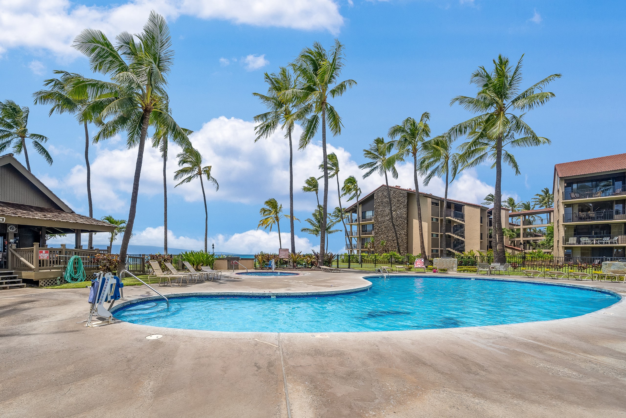 Condo in Lahaina · ★4.88 · 2 bedrooms · 3 beds · 2 baths - Image 36
