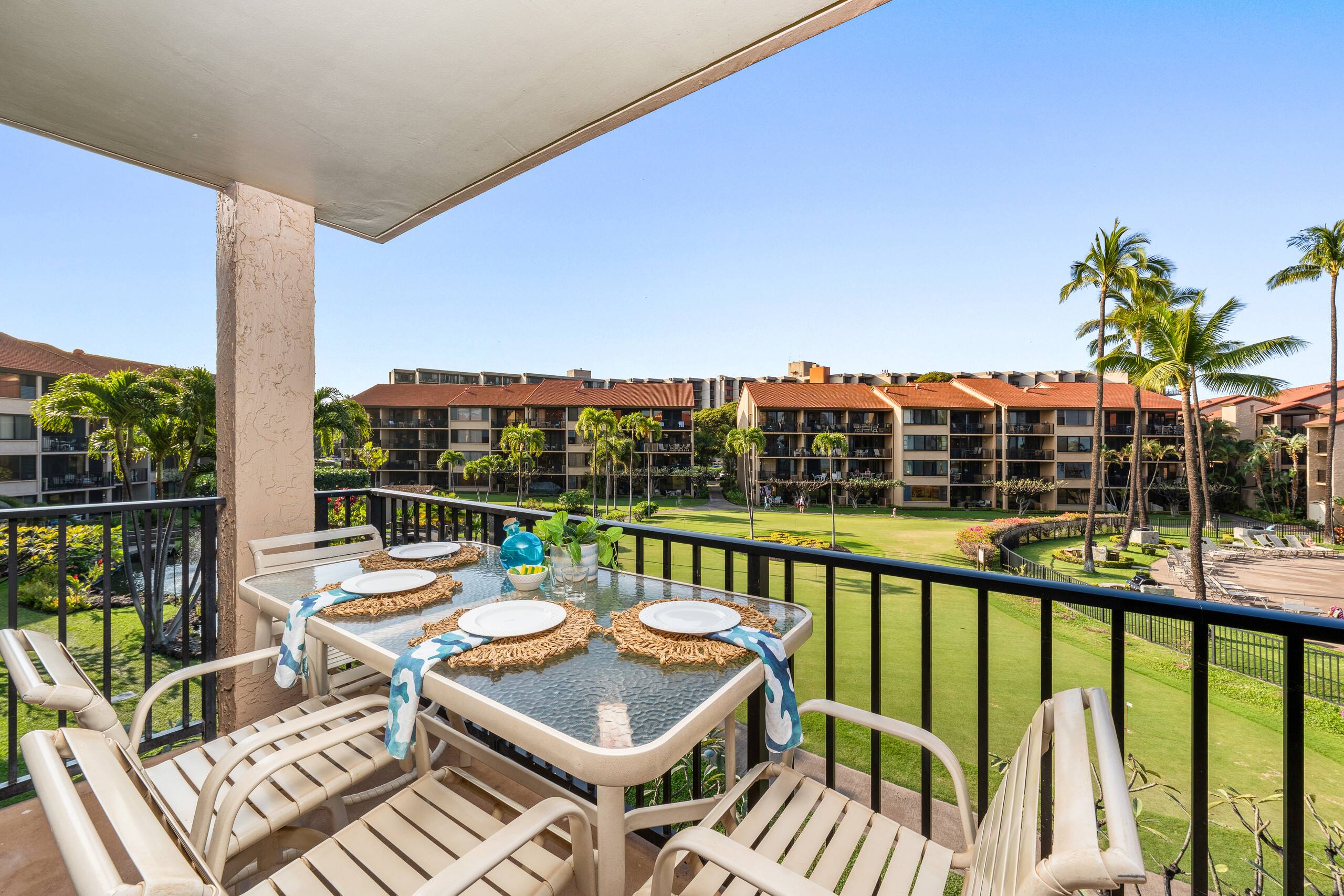 Condo in Lahaina · ★4.88 · 2 bedrooms · 3 beds · 2 baths - Image 31