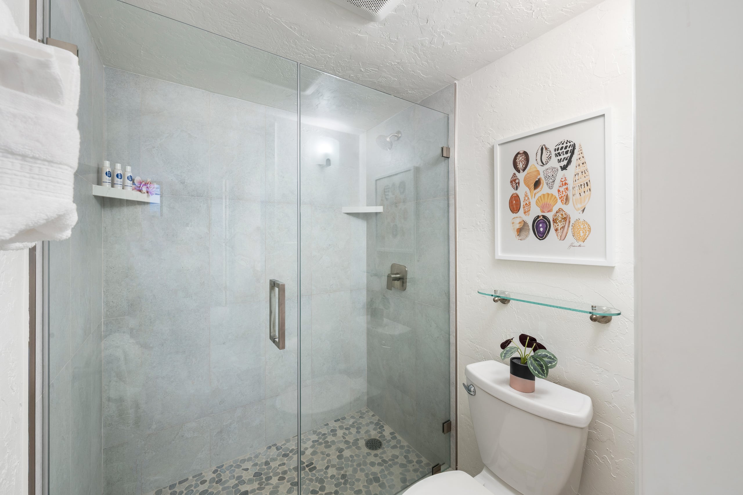 Condo in Lahaina · ★4.88 · 2 bedrooms · 3 beds · 2 baths - Image 26