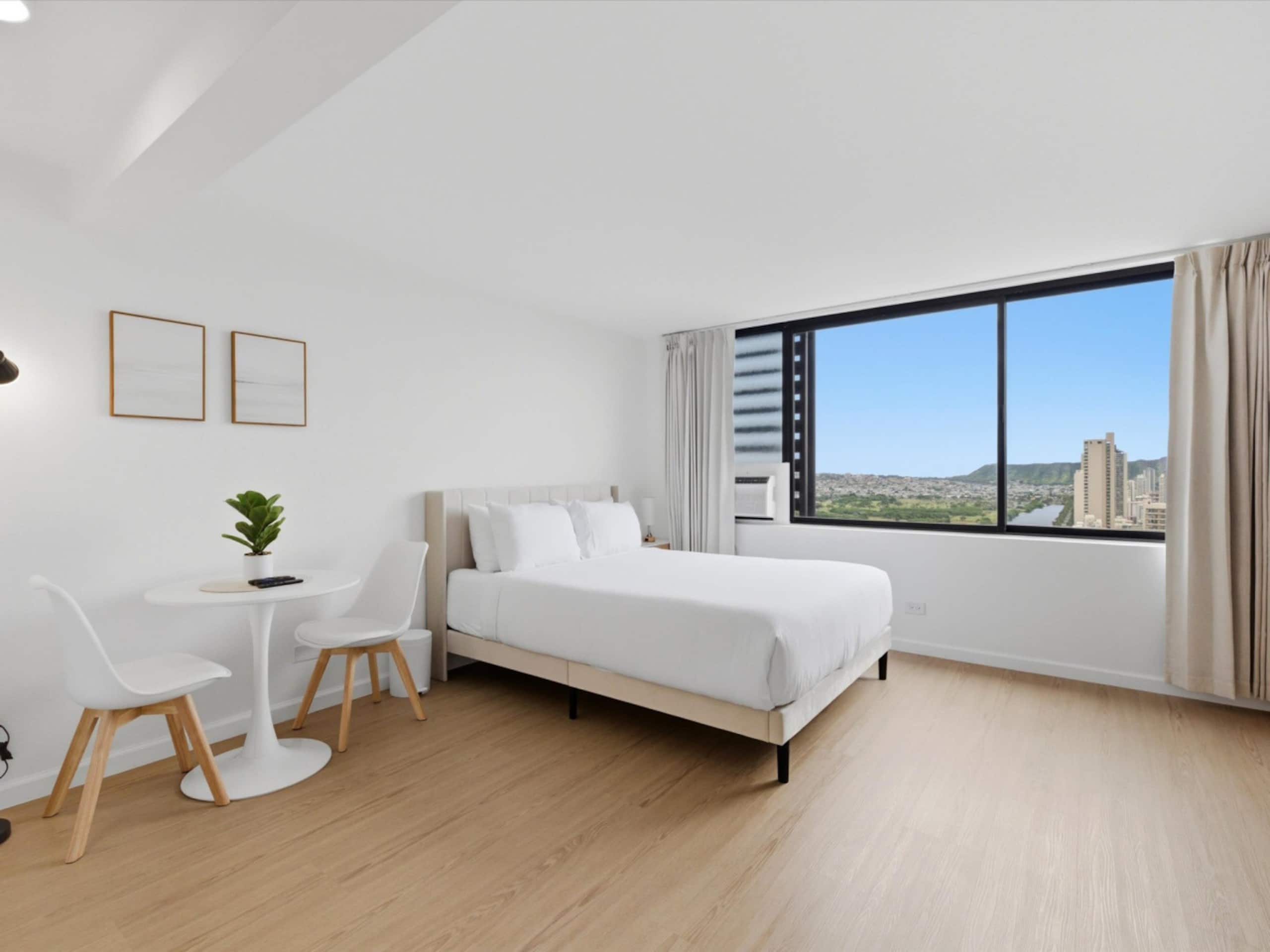 Condo in Honolulu · ★4.9 · 1 bedroom · 1 bed · 1 bath - Image 2