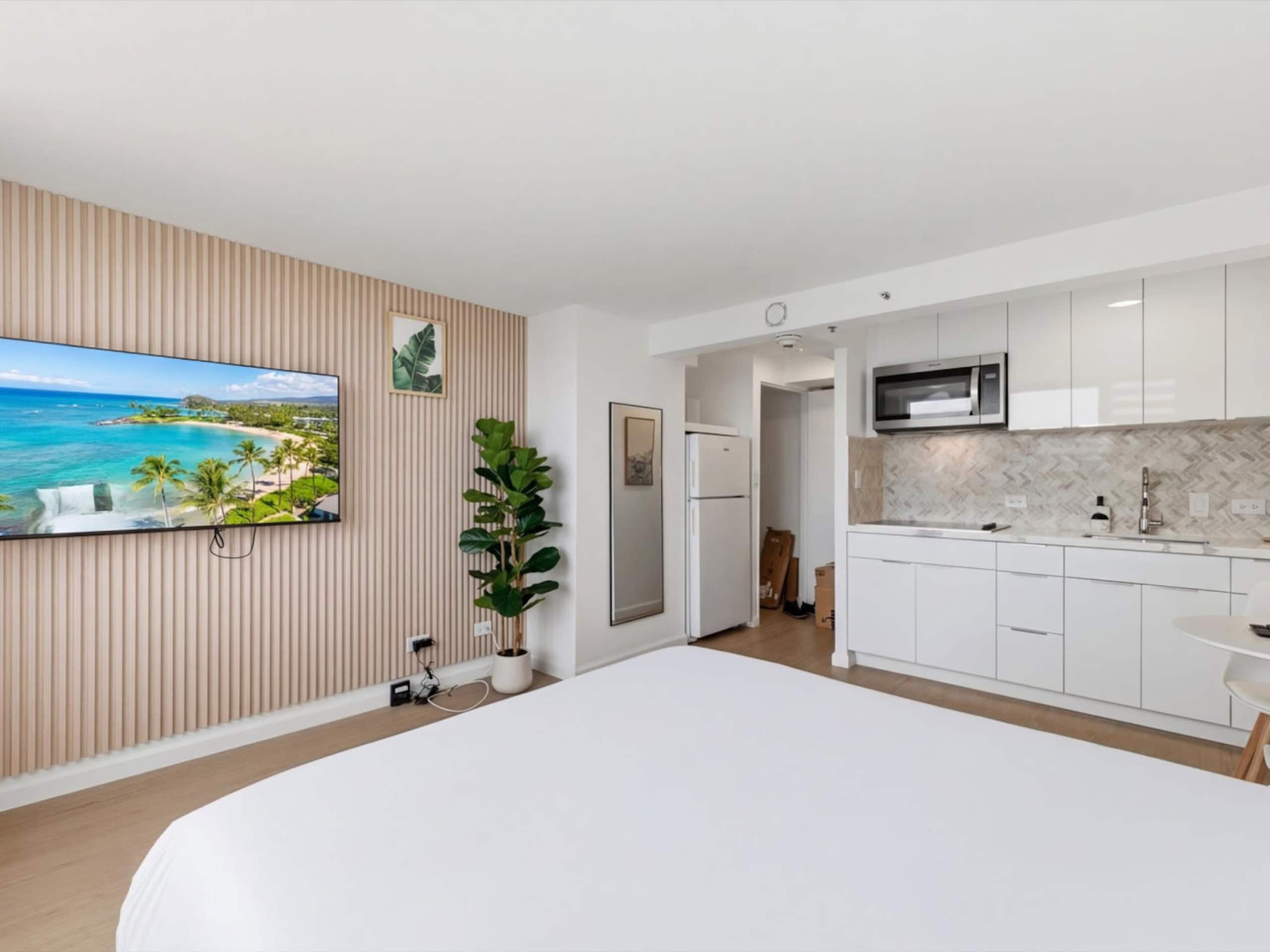 Condo in Honolulu · ★4.9 · 1 bedroom · 1 bed · 1 bath - Image 6
