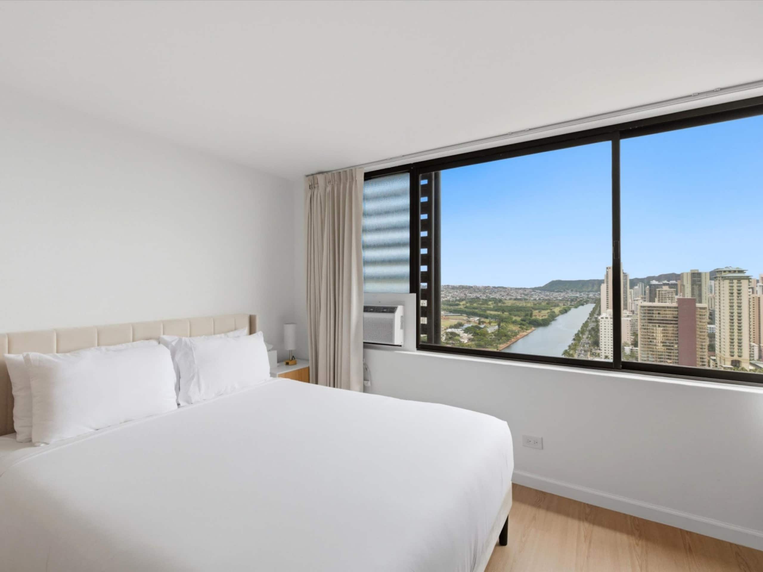 Condo in Honolulu · ★4.9 · 1 bedroom · 1 bed · 1 bath - Image 11