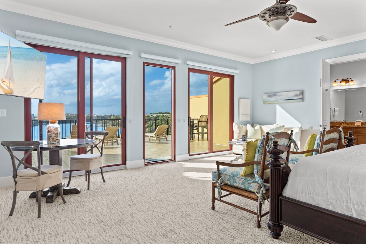 Grande chambre 1 au 2e étage avec balcon privé