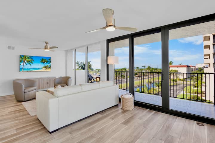 Our House At The Beach By Tropical Sands - Siesta Key, FL