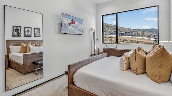 Dormitorio 4, planta baja: cama king con vistas