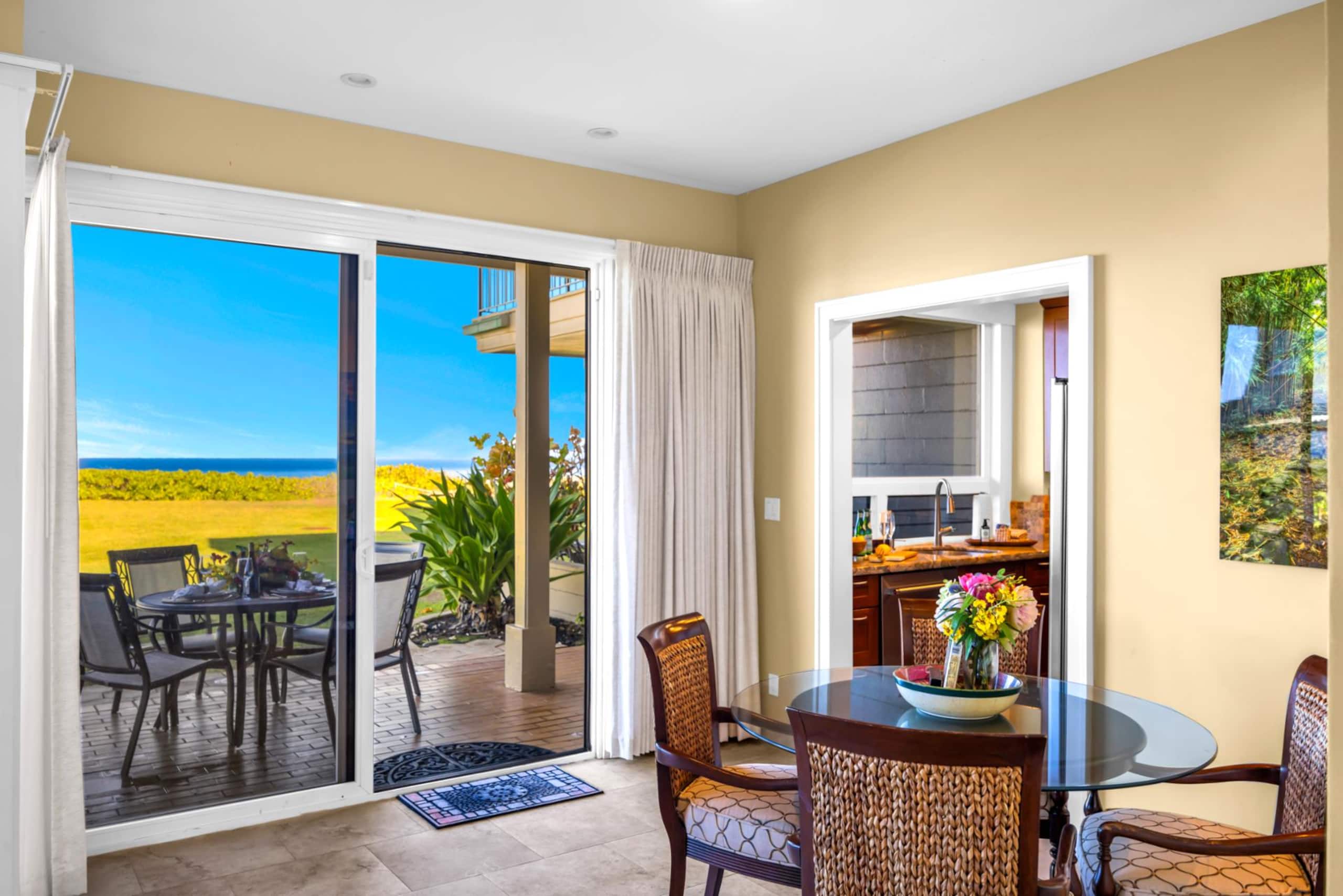 Condo in Lahaina · ★5.0 · 1 bedroom · 2 beds · 1 bath - Image 33