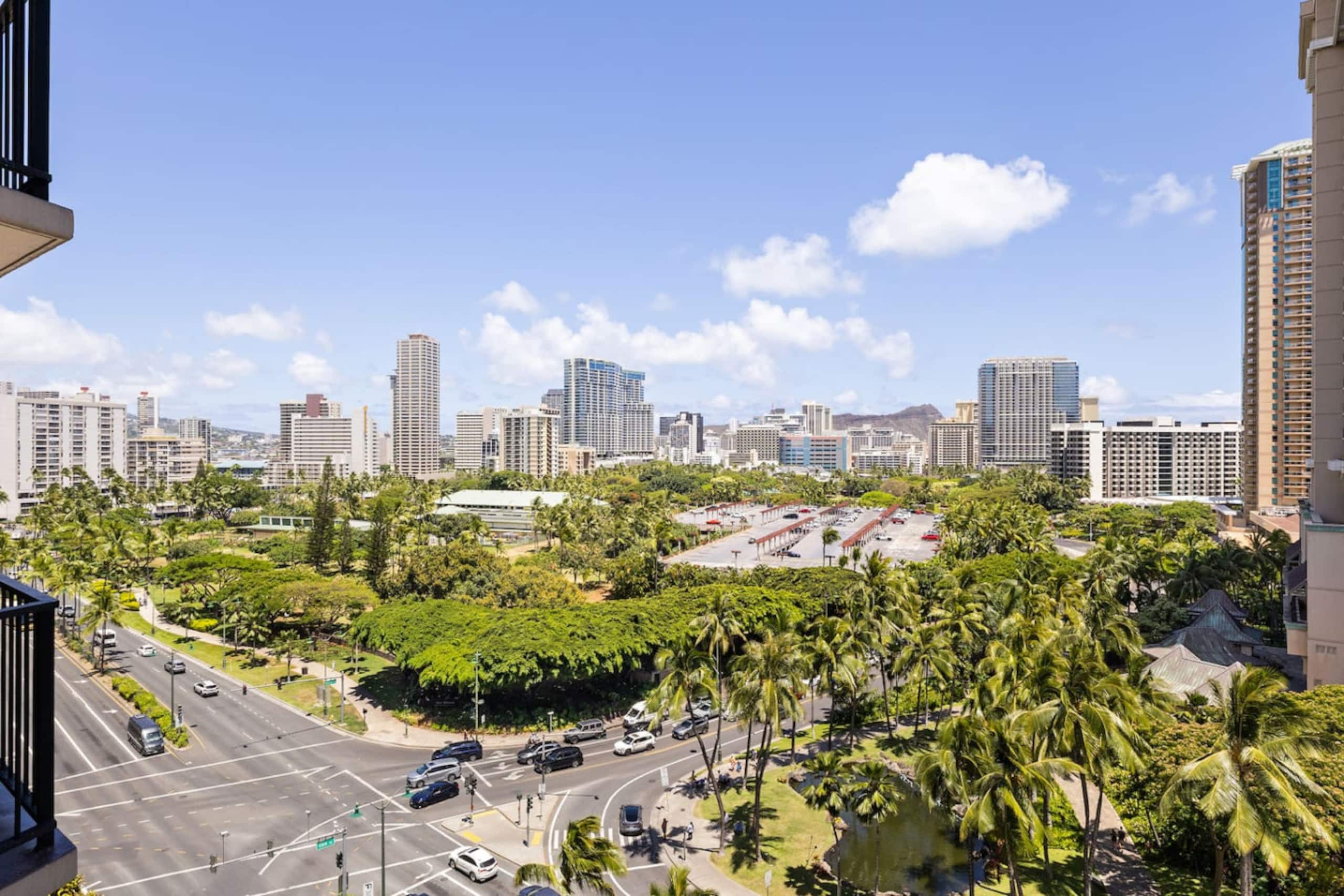 Waikiki Ocean Breeze: A Peaceful Island Getaway - Image 34