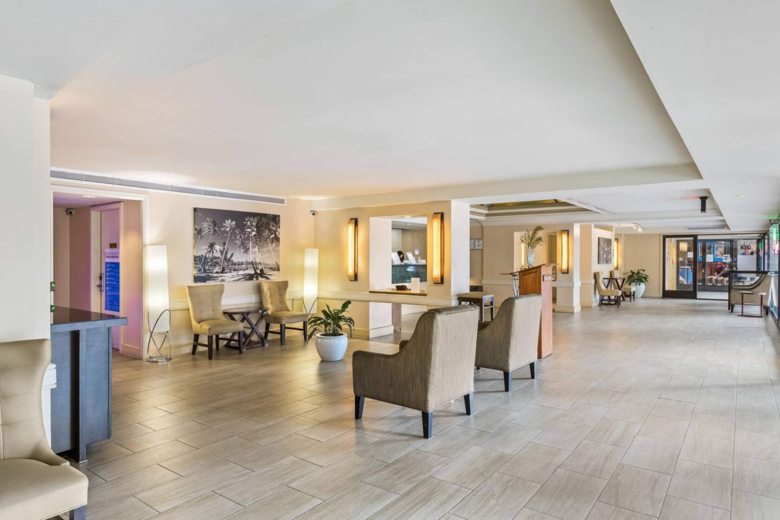 Waikiki Ocean Breeze: A Peaceful Island Getaway - Image 35