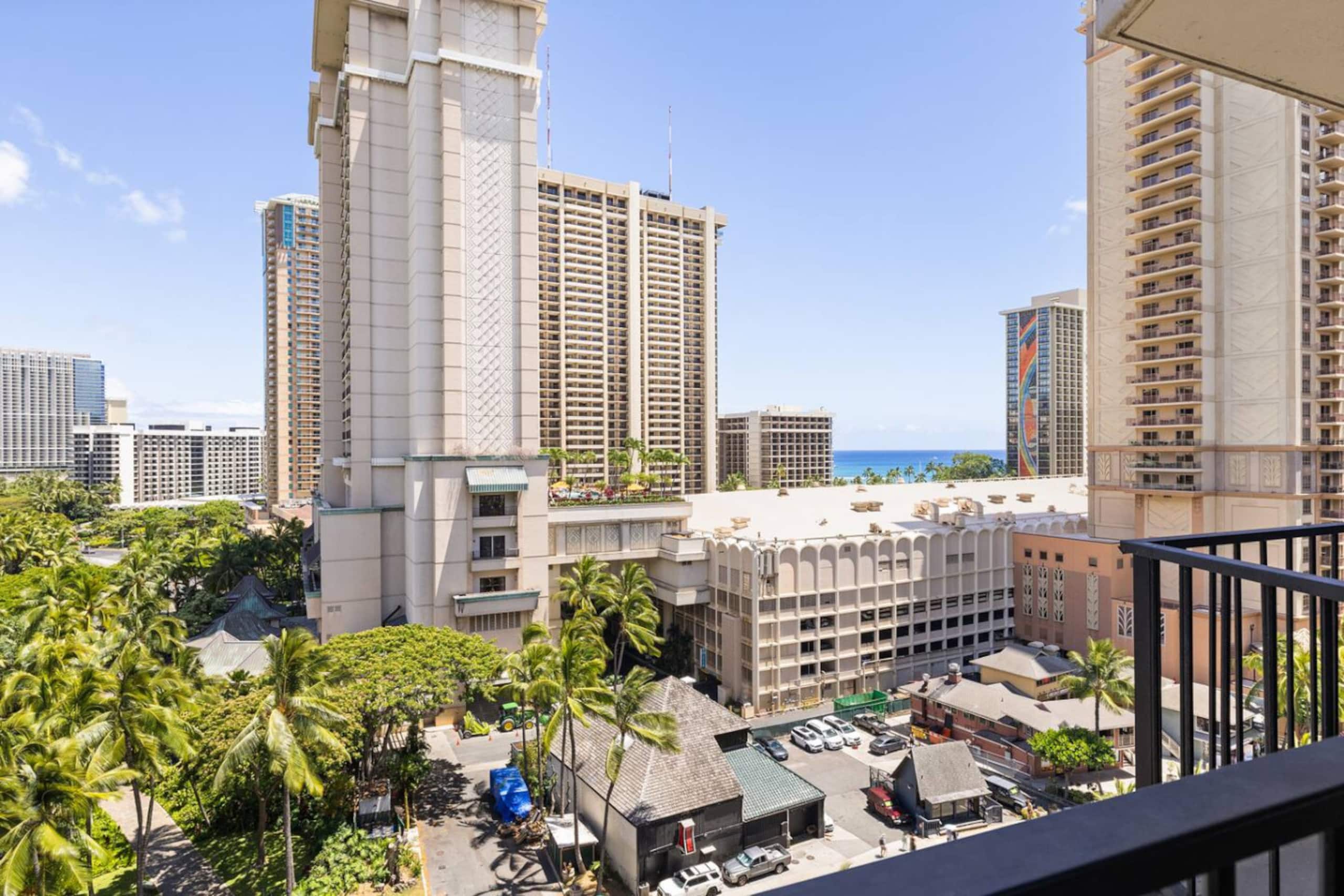 Waikiki Ocean Breeze: A Peaceful Island Getaway - Image 24