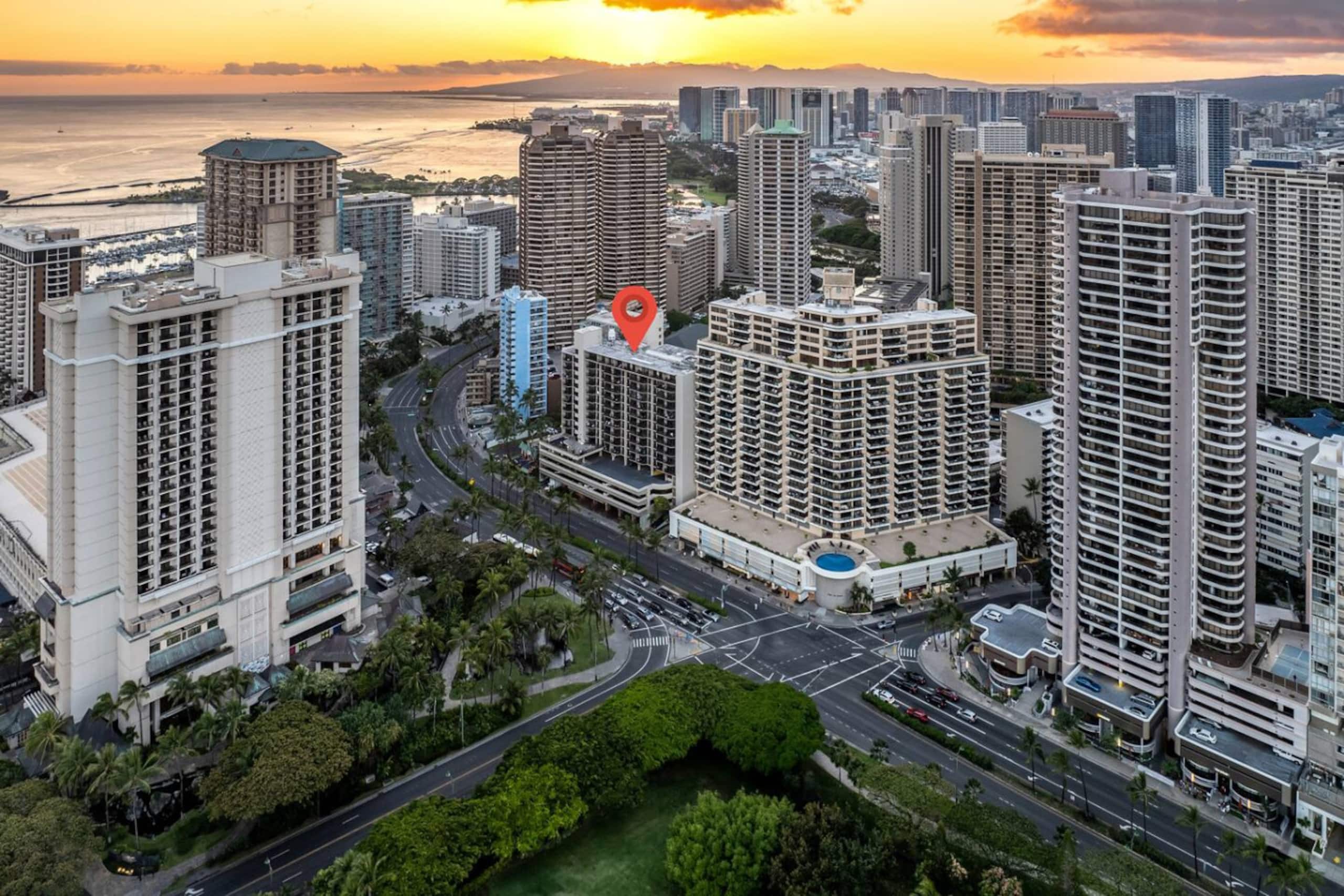 Waikiki Ocean Breeze: A Peaceful Island Getaway - Image 25