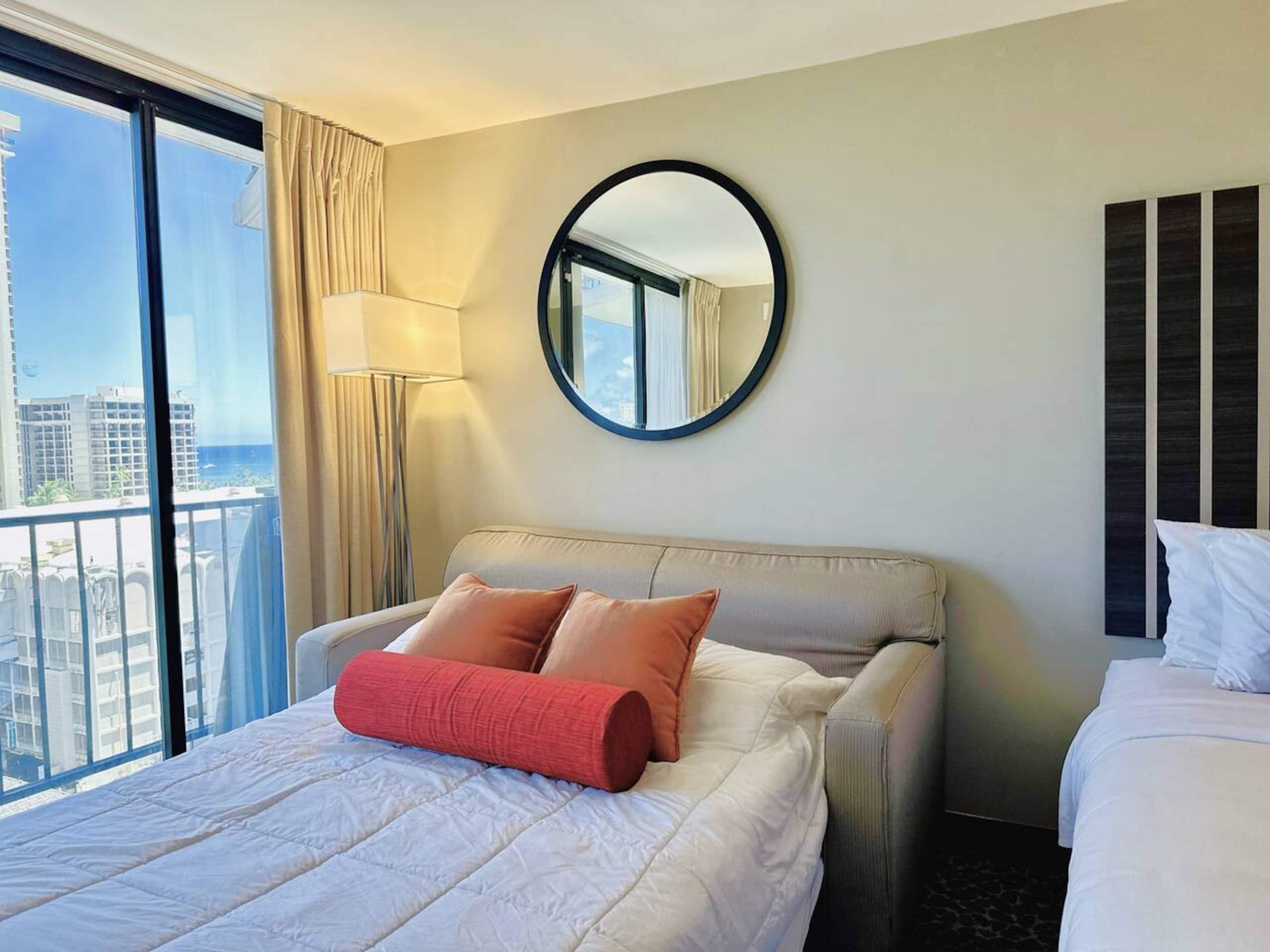 Waikiki Ocean Breeze: A Peaceful Island Getaway - Image 8