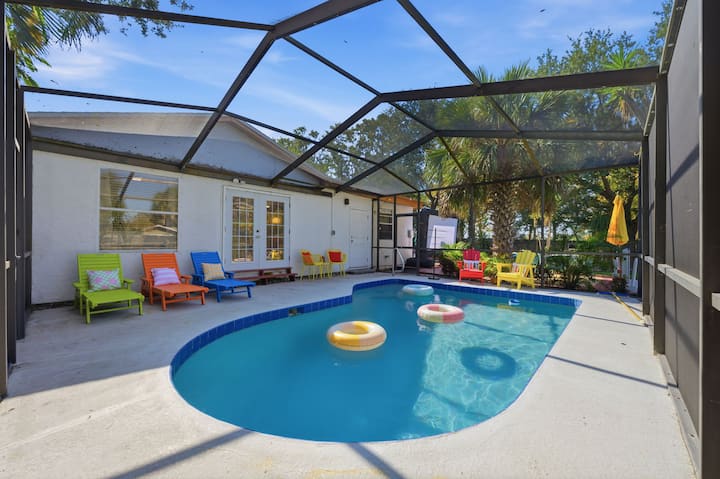 Outdoor Movie Theatre  Pool  Putt Putt  Hot Tub - ラーゴ, FL