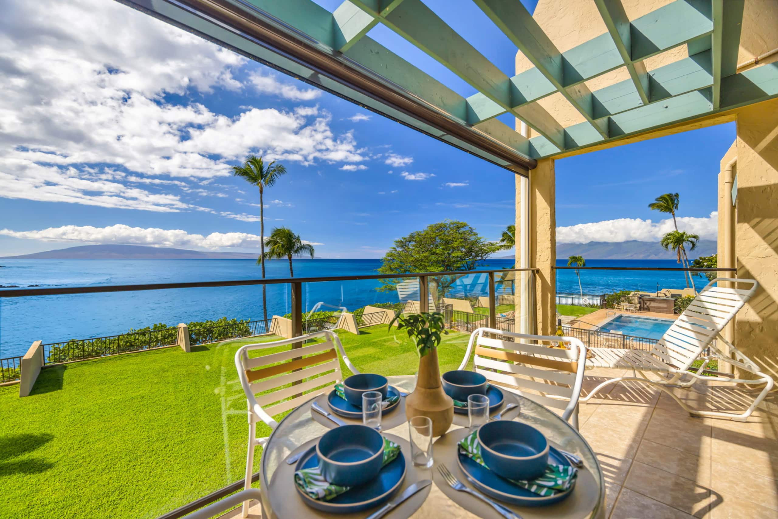Condo in Lahaina · ★4.0 · 2 bedrooms · 4 beds · 2 baths - Image 1