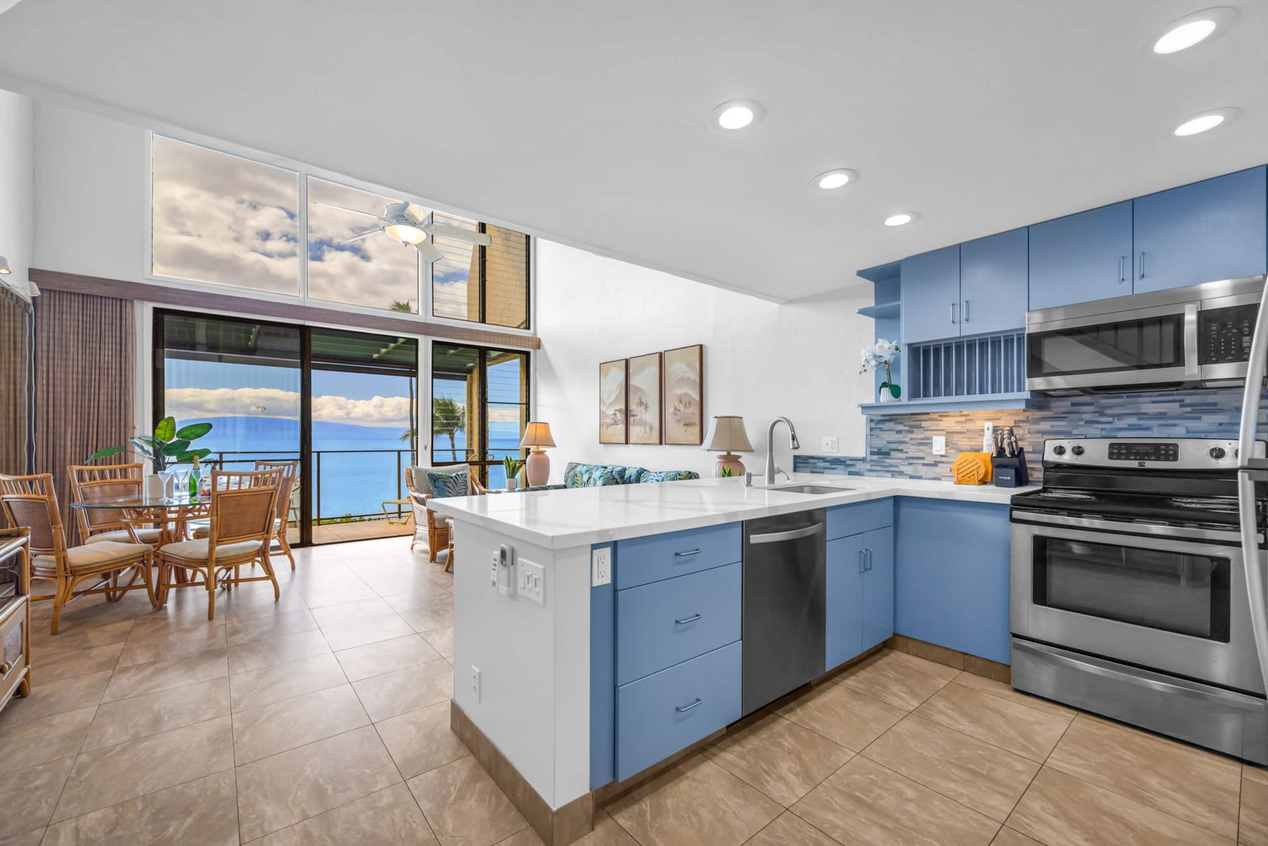 Condo in Lahaina · ★4.0 · 2 bedrooms · 4 beds · 2 baths - Image 14