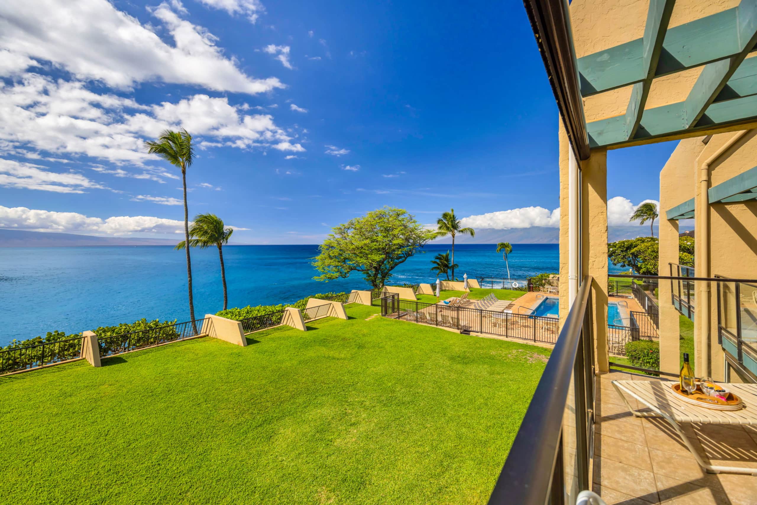 Condo in Lahaina · ★4.0 · 2 bedrooms · 4 beds · 2 baths - Image 50
