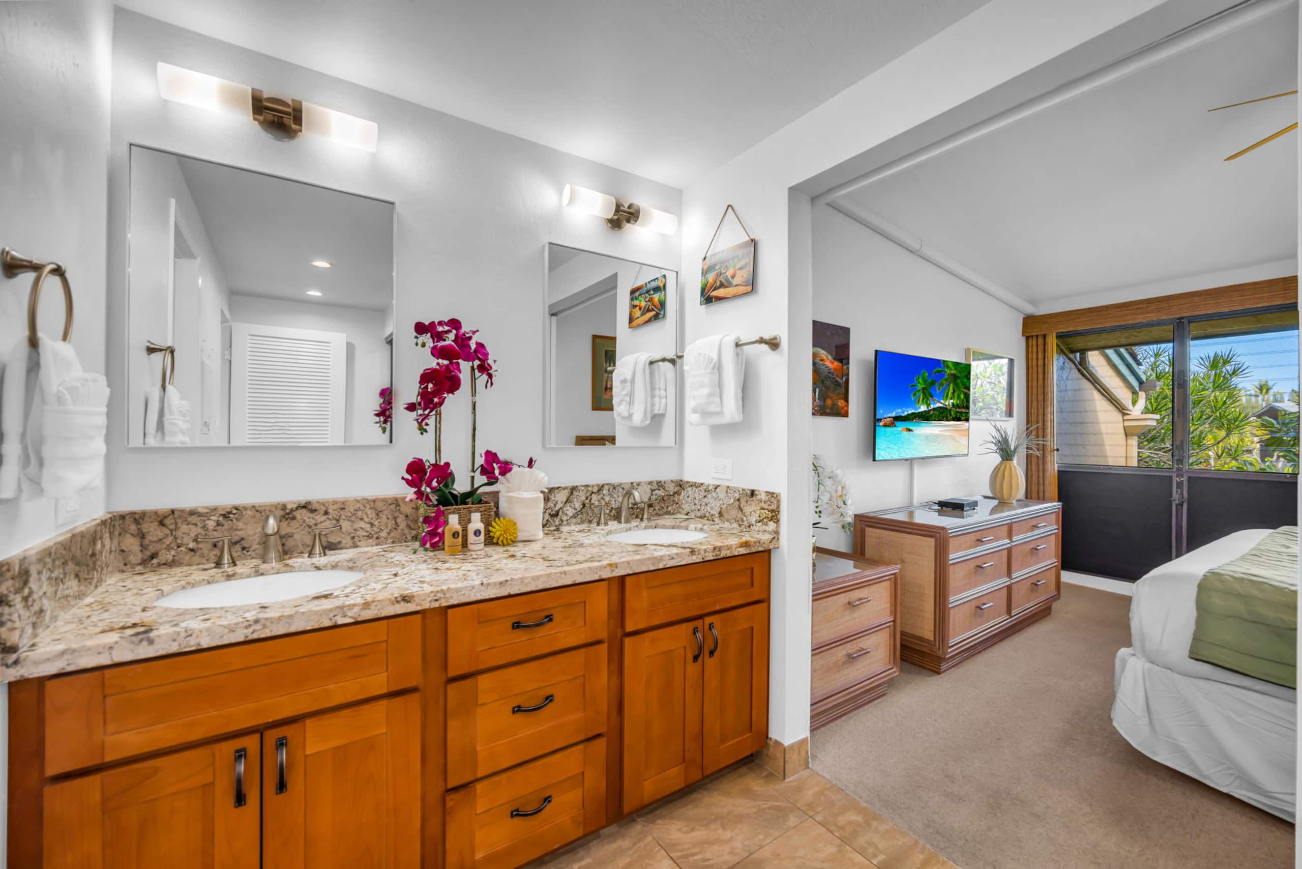 Condo in Lahaina · ★4.0 · 2 bedrooms · 4 beds · 2 baths - Image 34