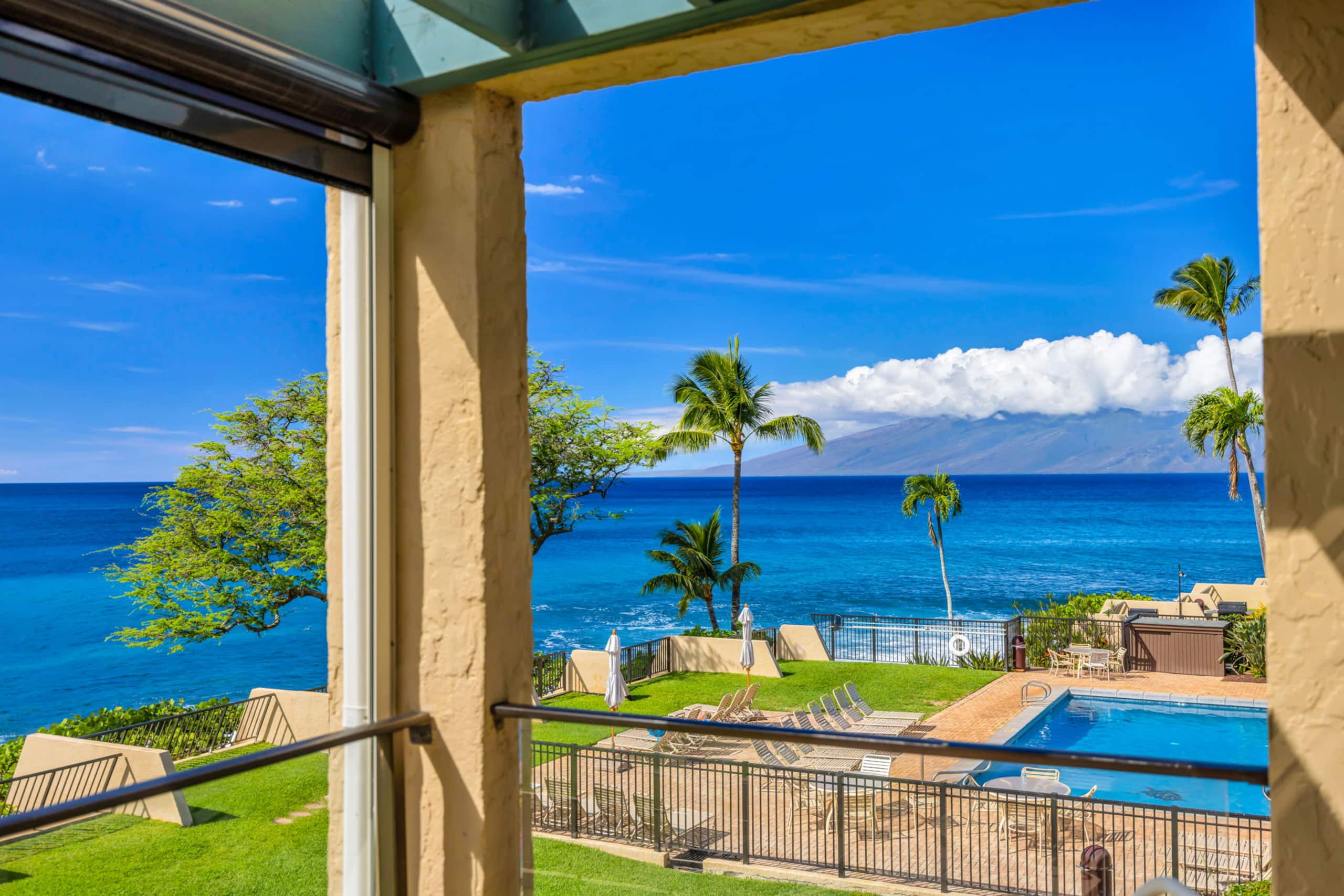 Condo in Lahaina · ★4.0 · 2 bedrooms · 4 beds · 2 baths - Image 40