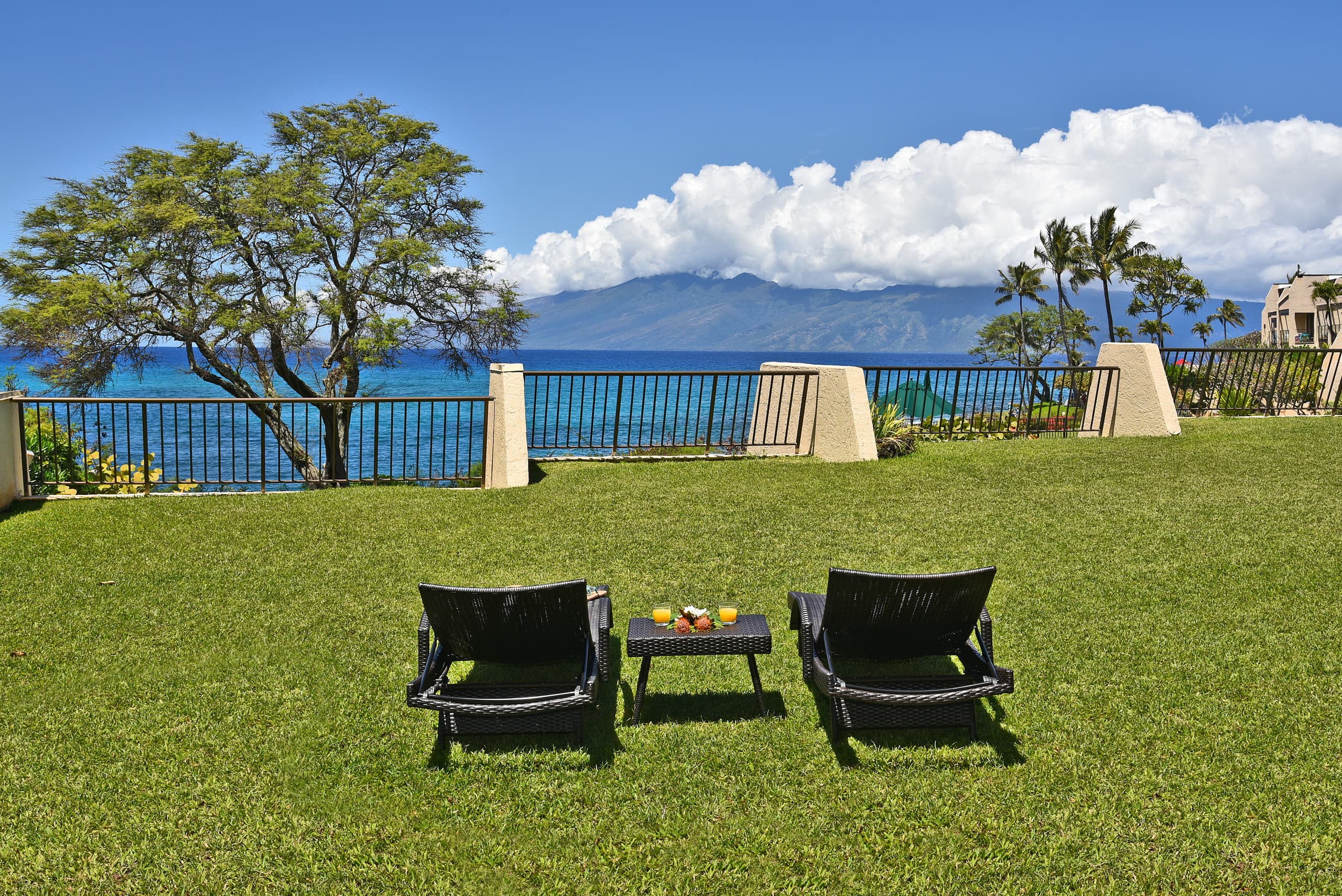 Condo in Lahaina · ★4.0 · 2 bedrooms · 4 beds · 2 baths - Image 57