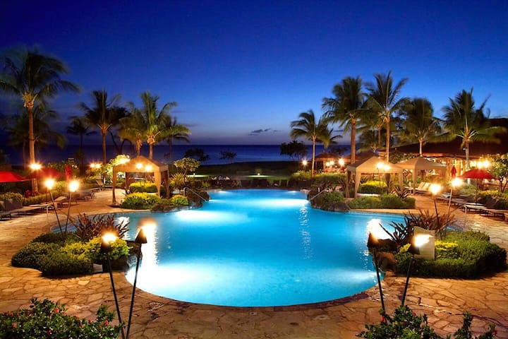 Luxury 2 BD Condo at Honua Kai Resort on the Beach