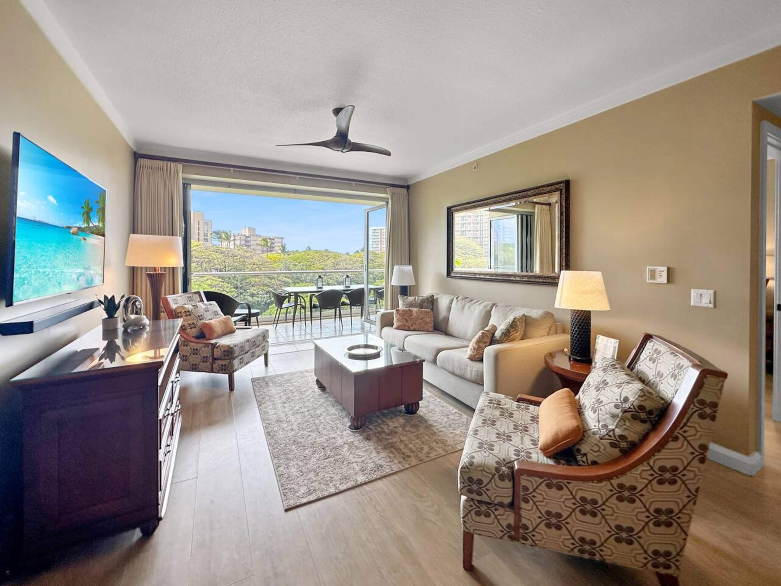 Condo in Lahaina · ★4.94 · 2 bedrooms · 2 beds · 1 bath - Image 4