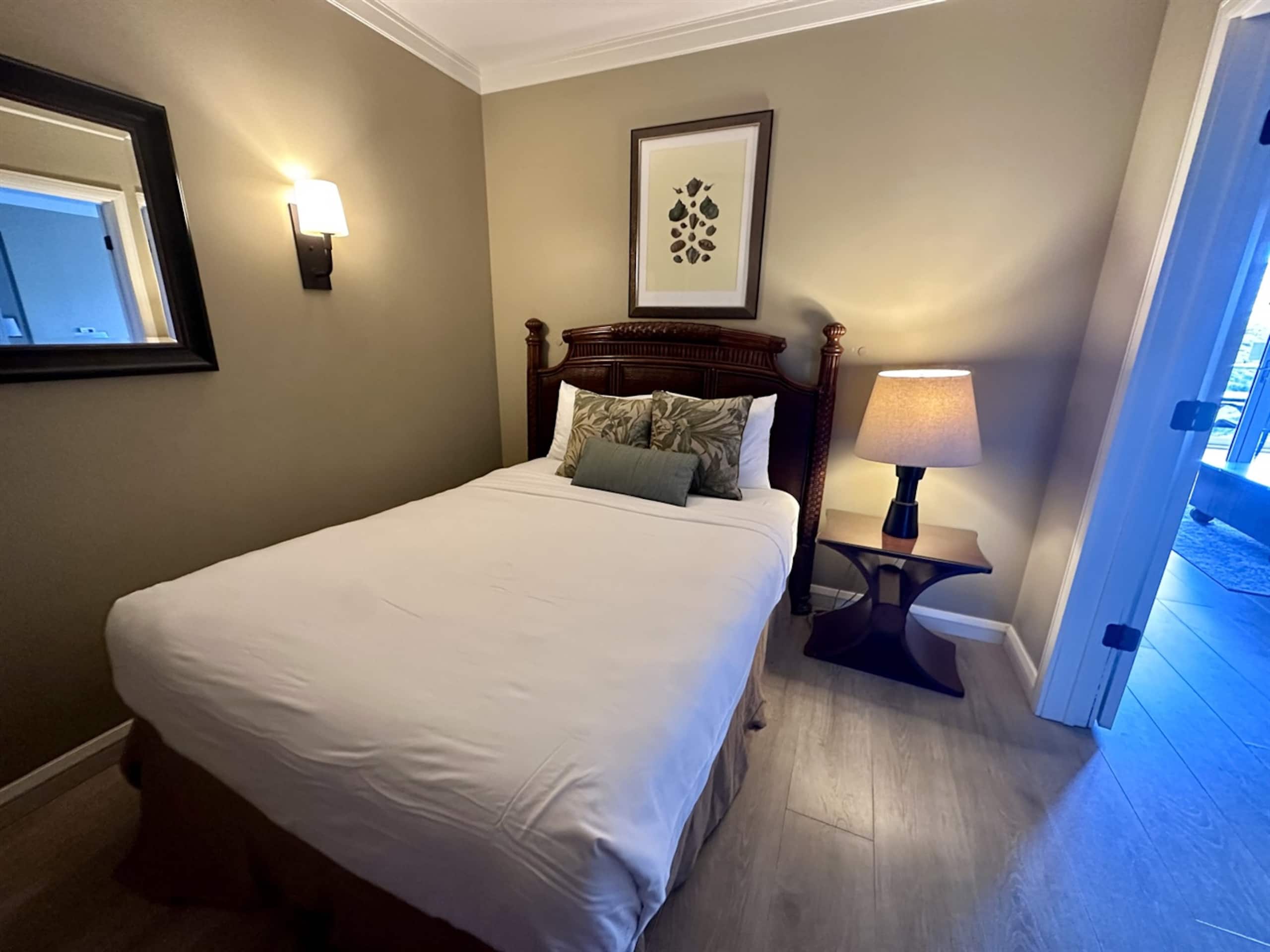 Condo in Lahaina · ★4.94 · 2 bedrooms · 2 beds · 1 bath - Image 9