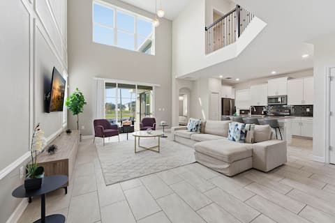 Spacious 5BR Home with Pool near Disney