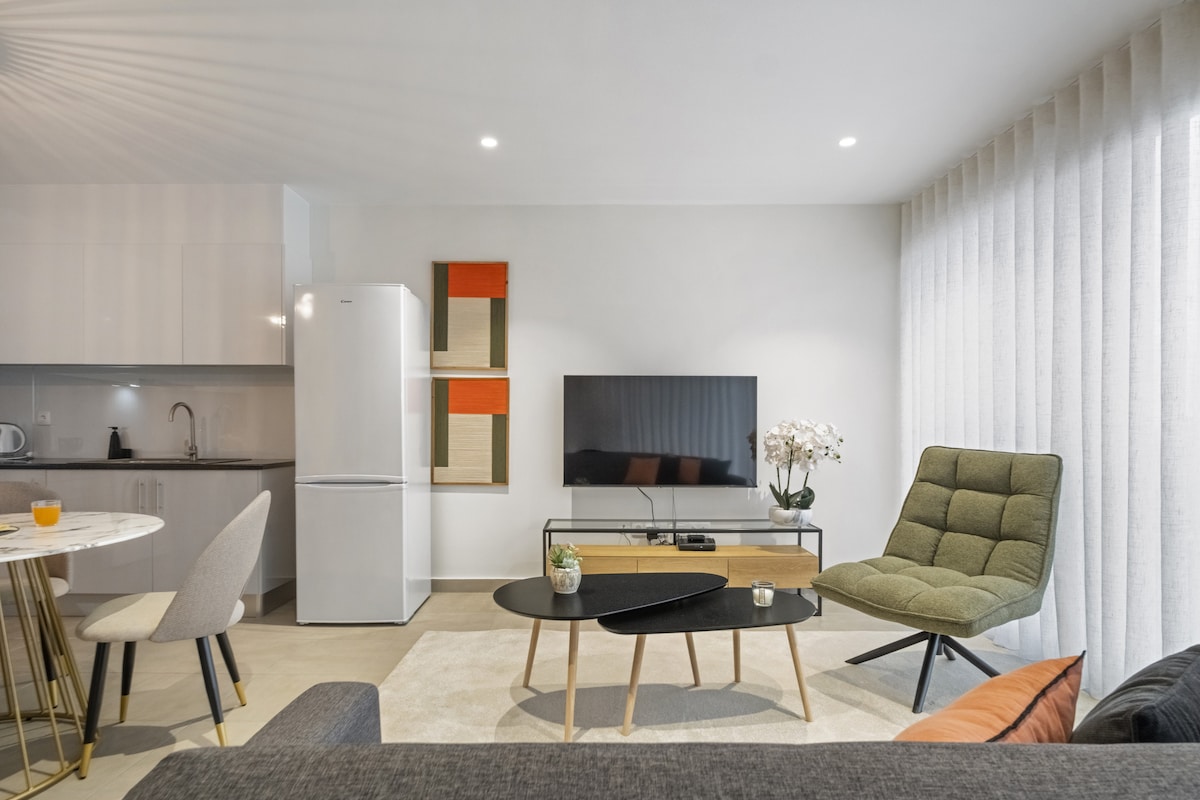 Sunflower Gem by Homie - Flats for Rent in Caniço, Madeira, Portugal ...