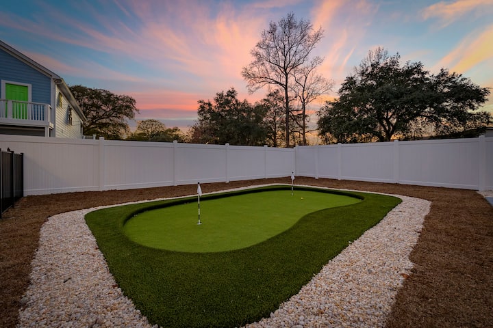 Pickle and Putt Oasis - Murrells Inlet