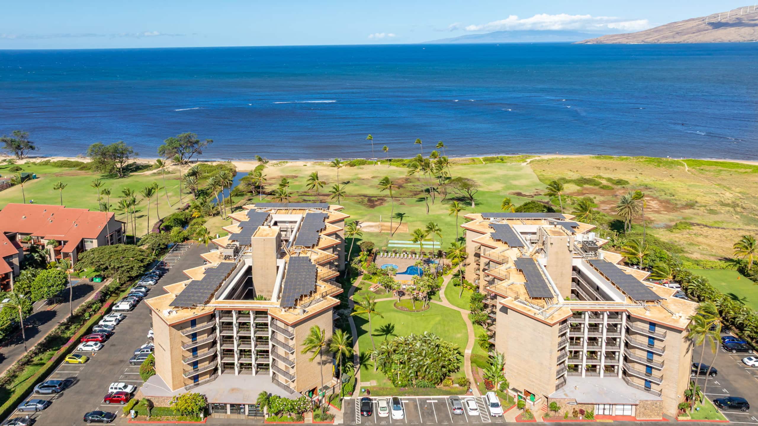 Hip Oceanfront Resort Vistas - Image 50