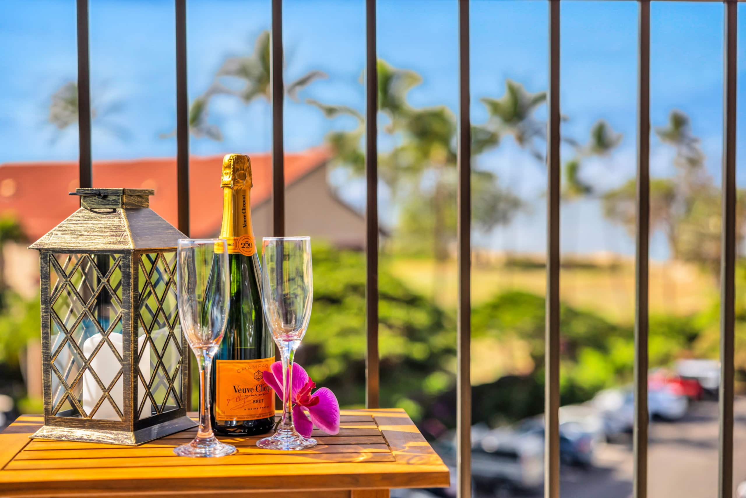 Hip Oceanfront Resort Vistas - Image 37