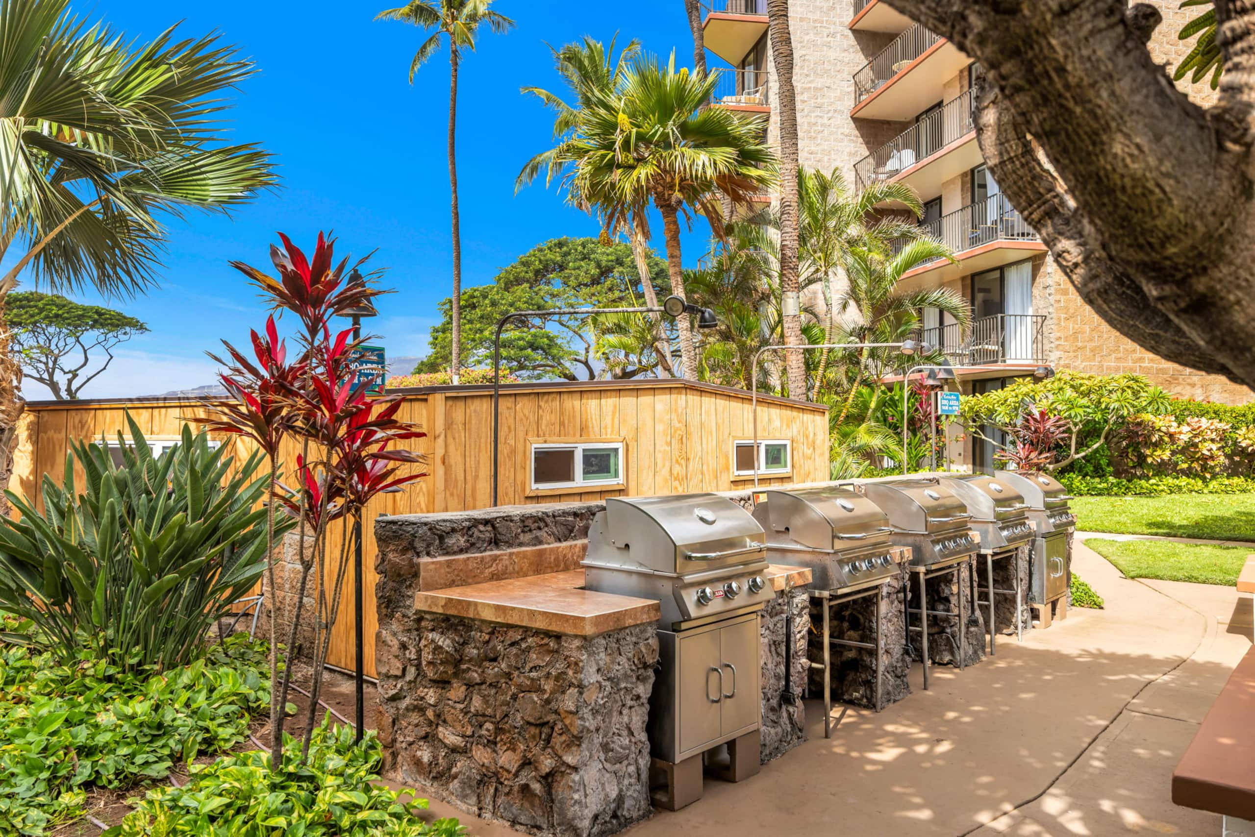 Hip Oceanfront Resort Vistas - Image 46