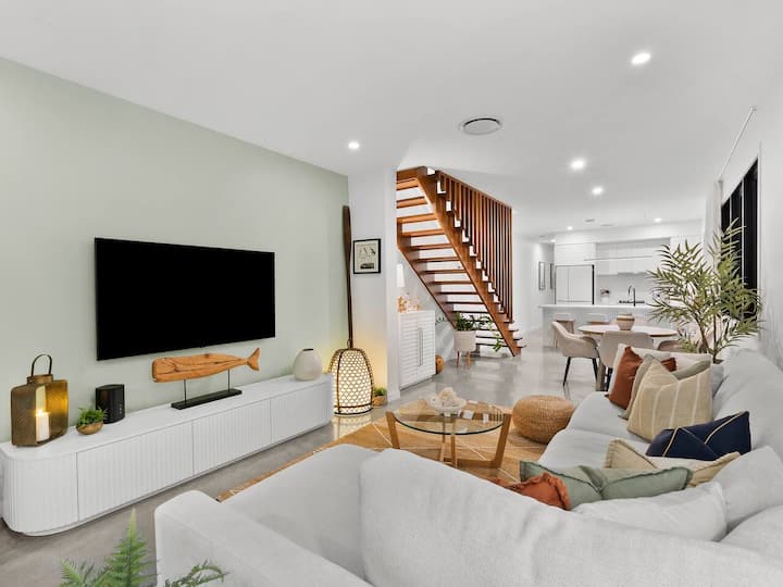 3-bed Coastal Escape – Pool – 1 Min Walk To Beach - Kingscliff