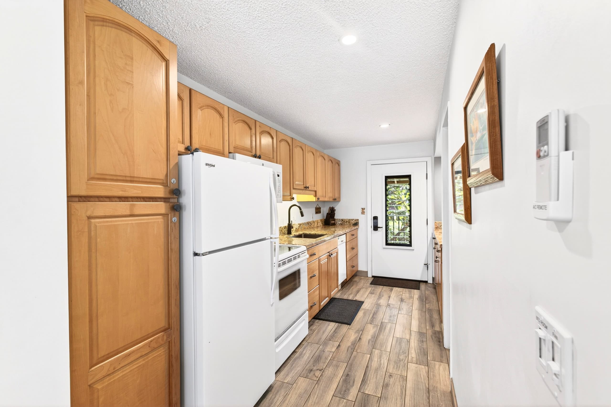 Condo in Lahaina · ★5.0 · Studio · 2 beds · 1 bath - Image 12