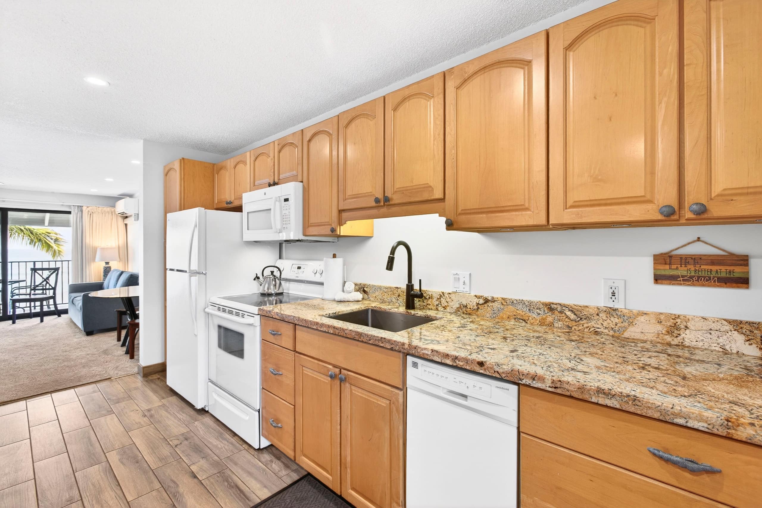 Condo in Lahaina · ★5.0 · Studio · 2 beds · 1 bath - Image 11