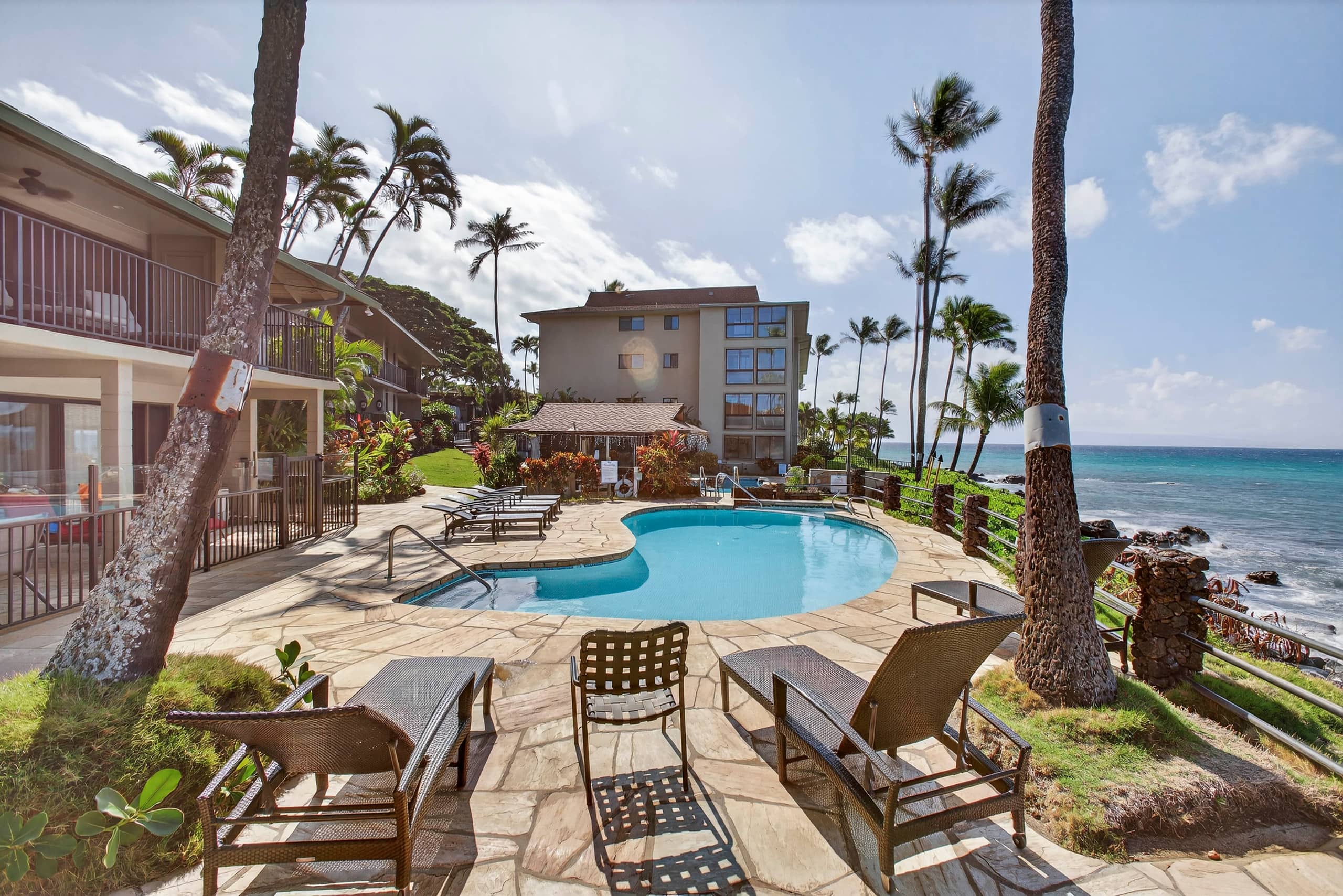 Condo in Lahaina · ★5.0 · Studio · 2 beds · 1 bath - Image 25