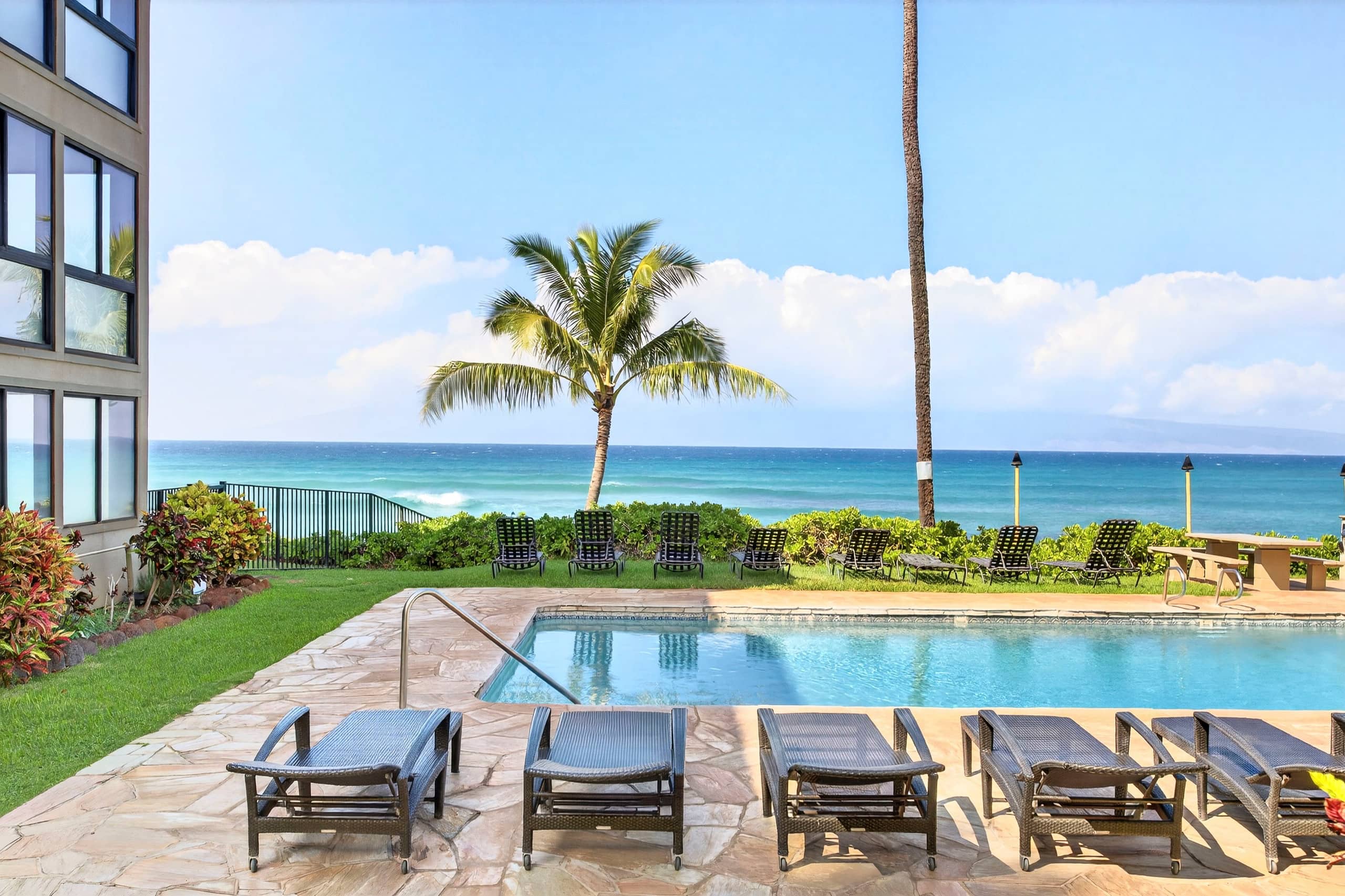 Condo in Lahaina · ★5.0 · Studio · 2 beds · 1 bath - Image 38