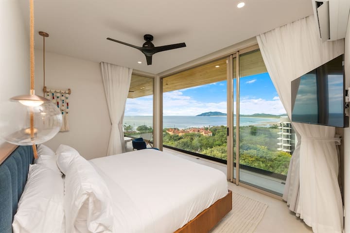 Hilltop Luxury with Panoramic Ocean Views