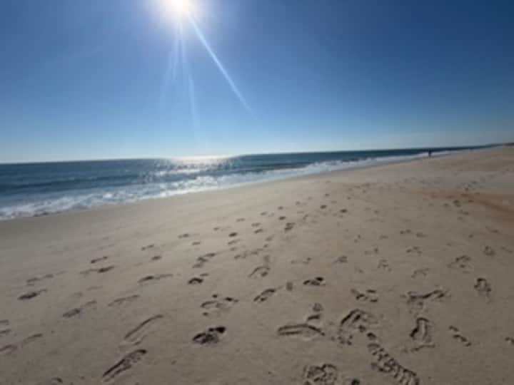 Breezy And Blessed Beach Condo - Litchfield Beach, SC