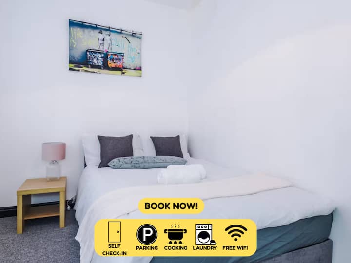 Spacious 6br Property W/ensuite Perfect For Groups - Warrington