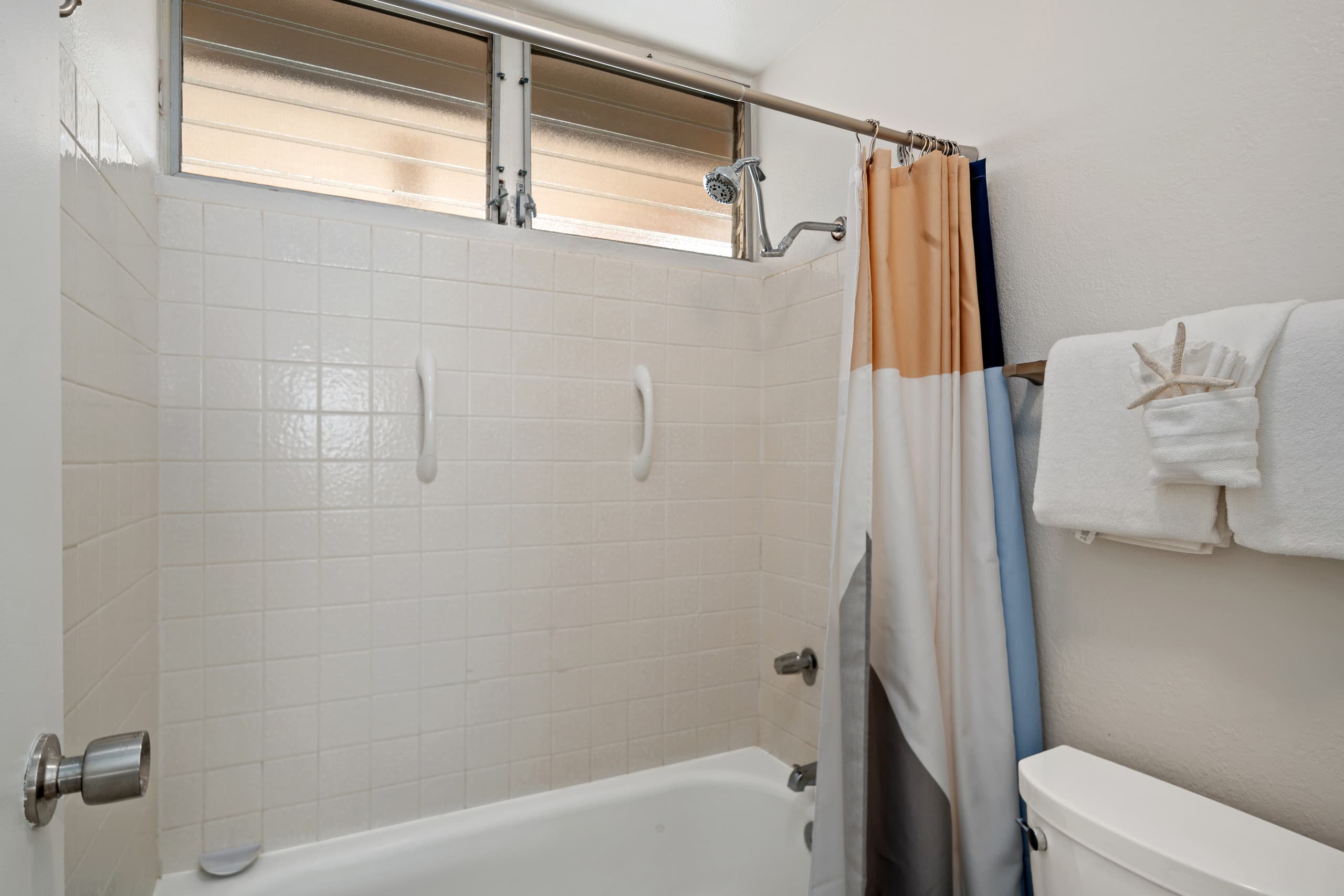 Condo in Lahaina · ★4.0 · 1 bedroom · 2 beds · 1 bath - Image 23