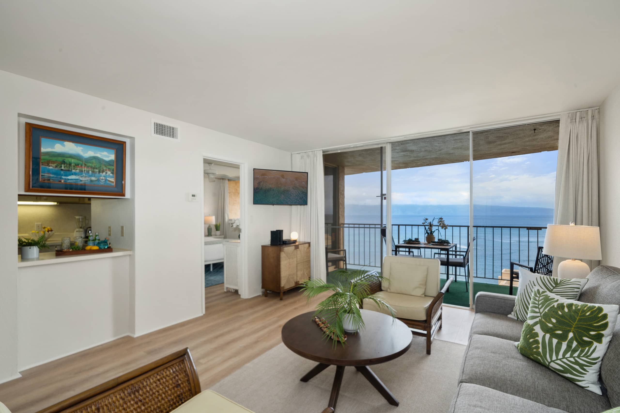 Condo in Lahaina · ★4.0 · 1 bedroom · 2 beds · 1 bath - Image 7