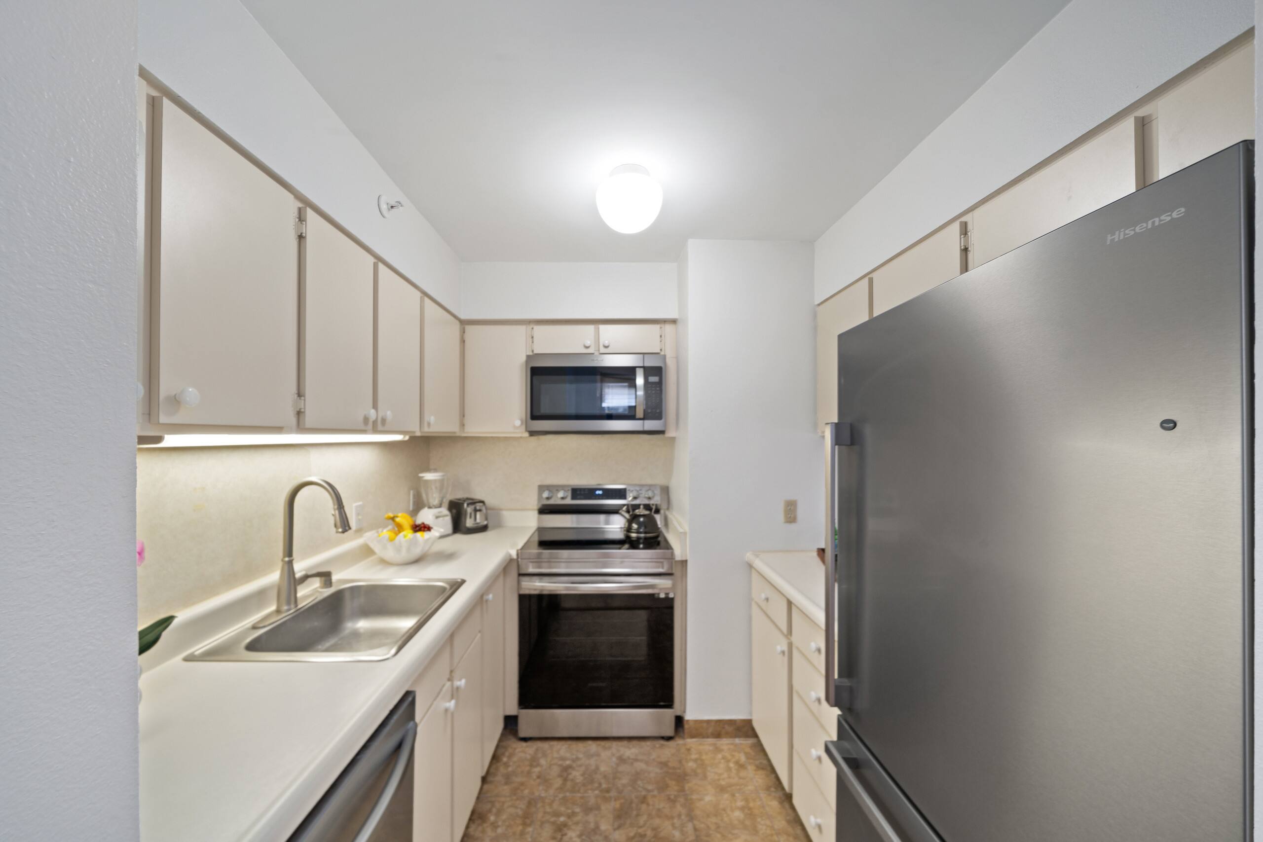 Condo in Lahaina · ★4.0 · 1 bedroom · 2 beds · 1 bath - Image 11