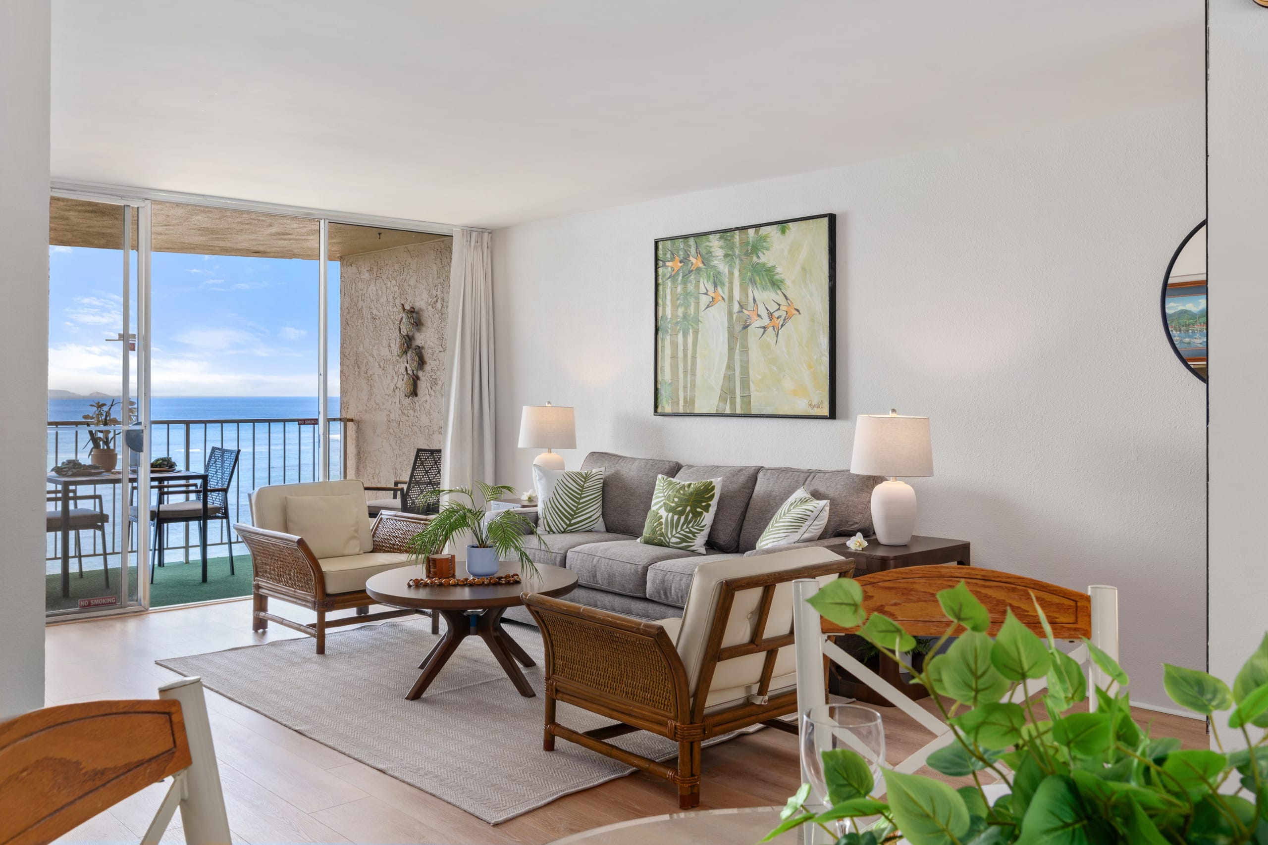 Condo in Lahaina · ★4.0 · 1 bedroom · 2 beds · 1 bath - Image 4