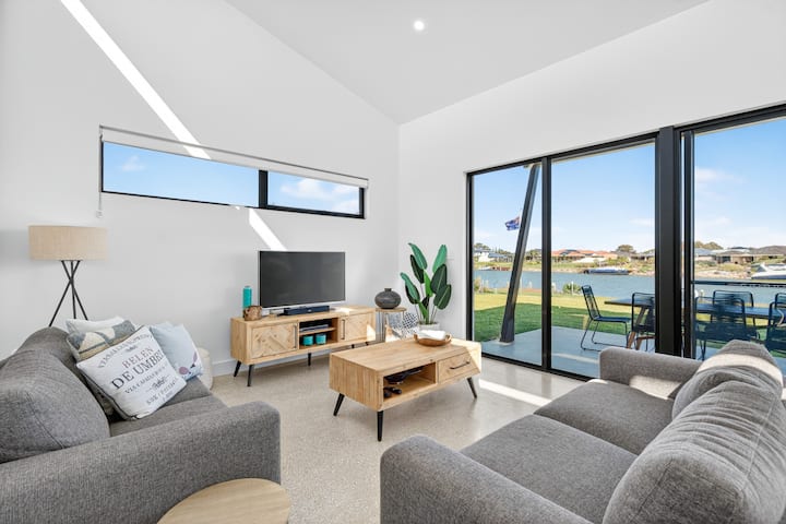 The Pavilion On Wentworth—a Tranquil Lagoon Escape - Hindmarsh Island