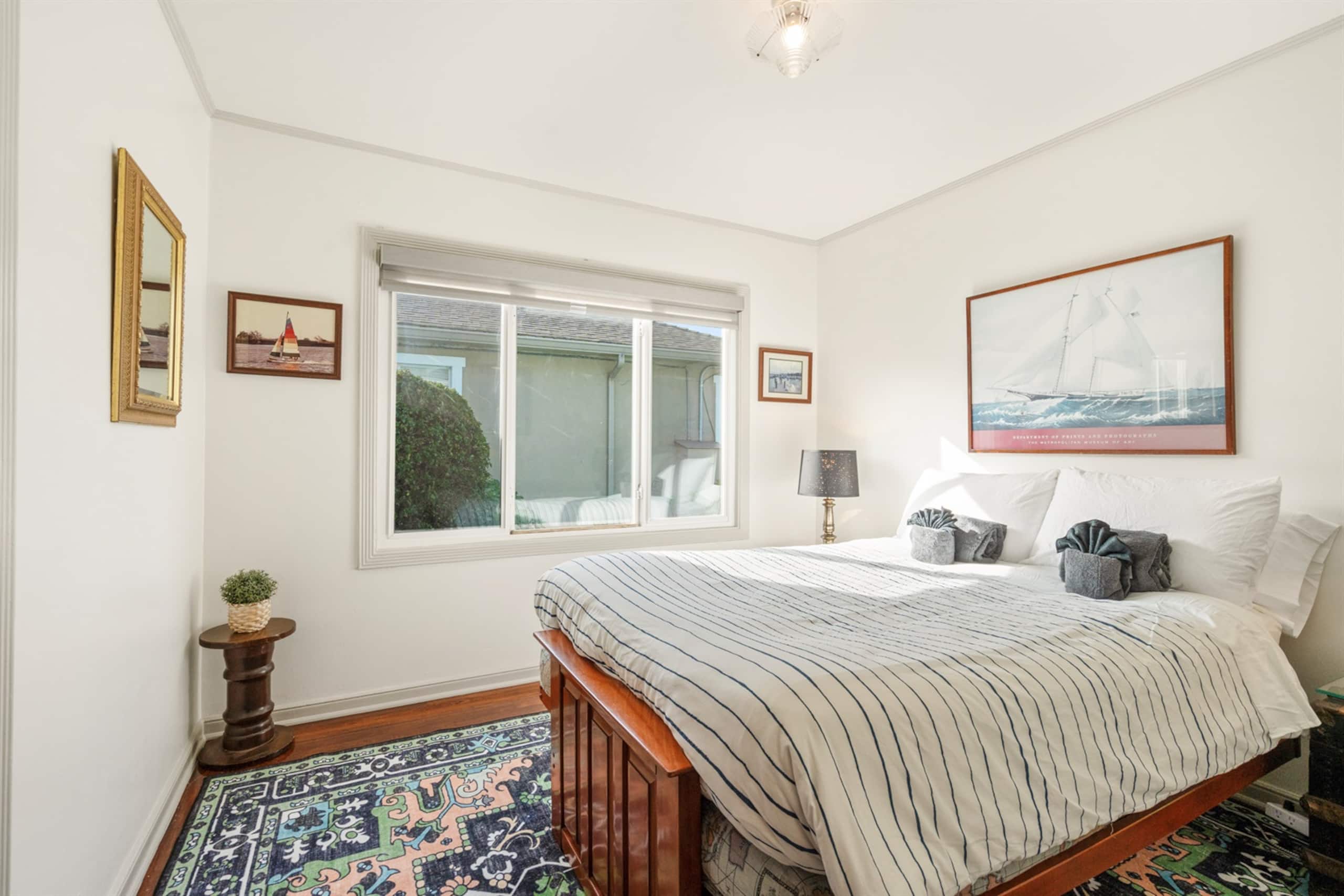 Home in South San Francisco · ★5.0 · 3 bedrooms · 4 beds · 1 private bath - Image 33